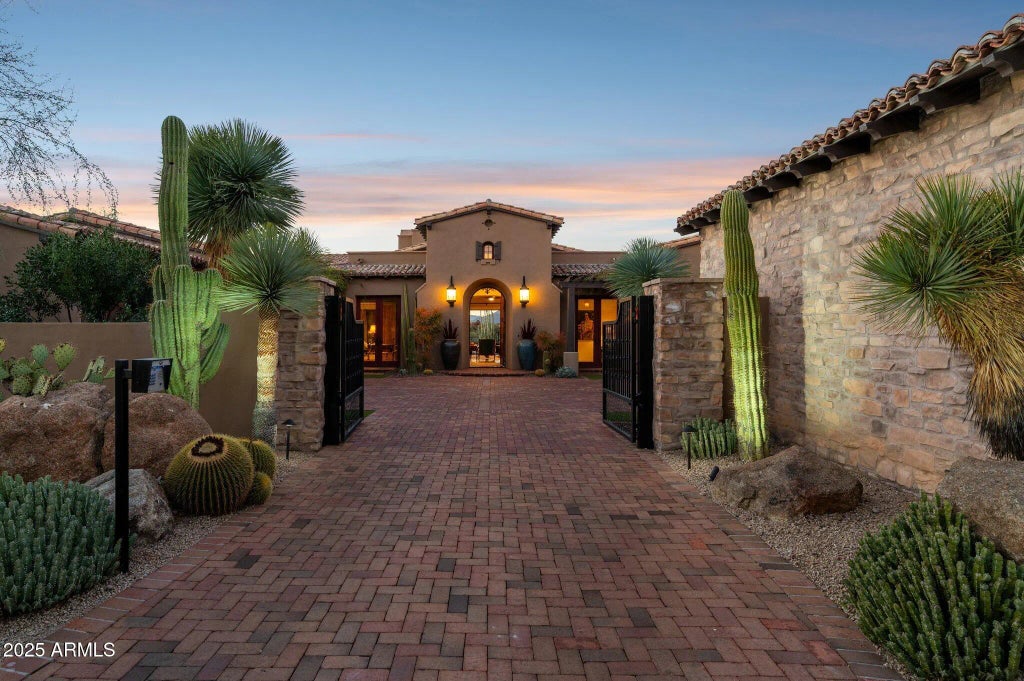 10986 E Wildcat Hill Road, Scottsdale
