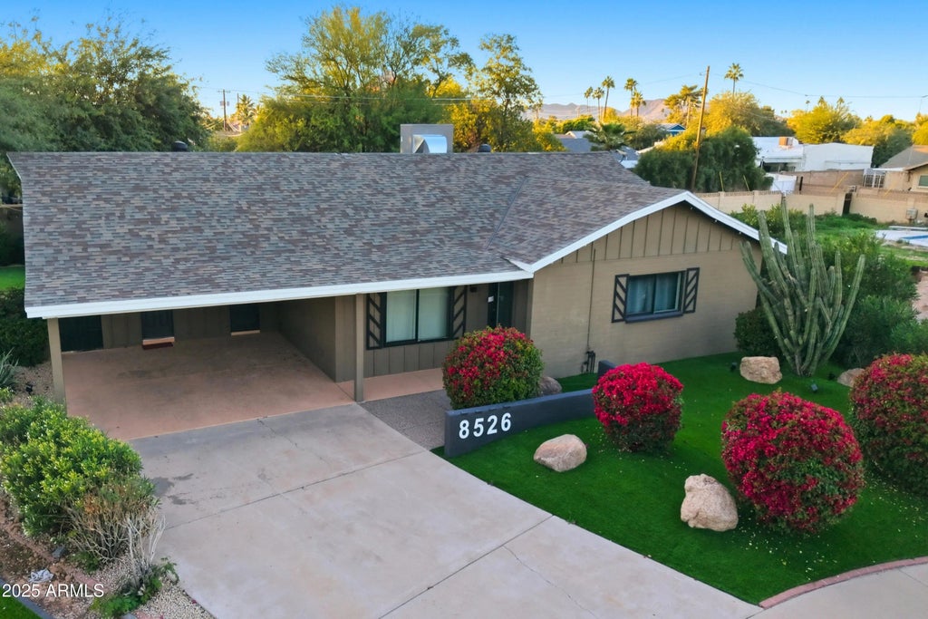8526 E Whitton Avenue, Scottsdale