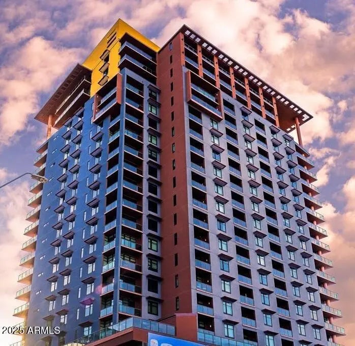 Photo of Listing #6953289