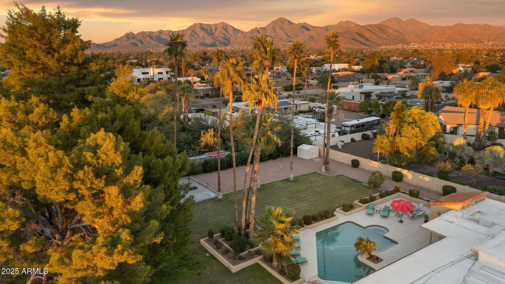 9748 E Becker Lane, Scottsdale