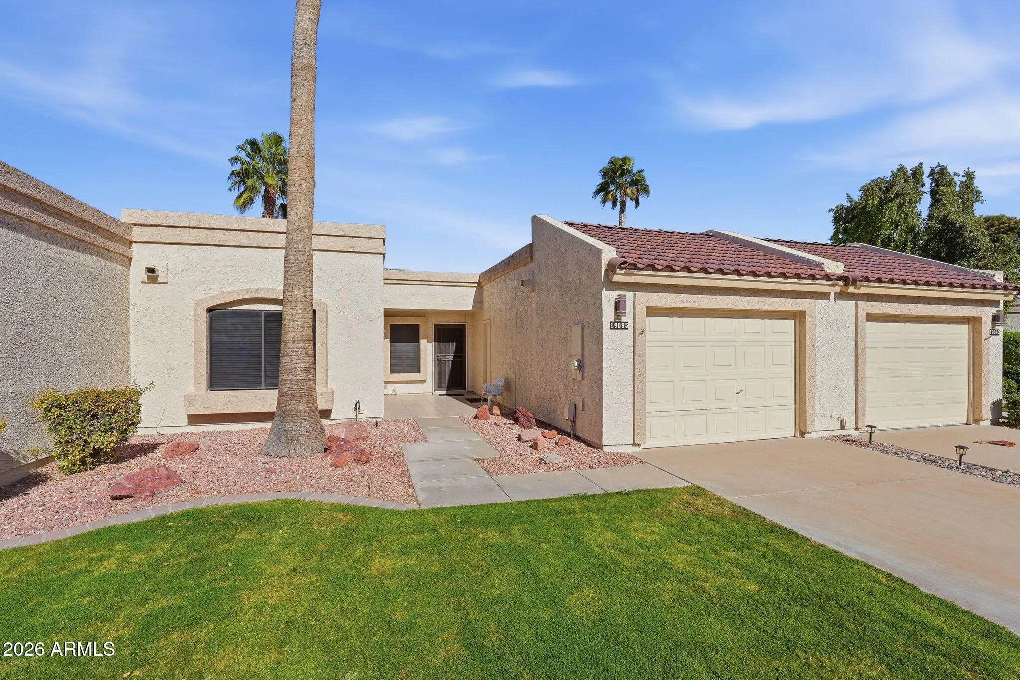 Photo of Listing #6953976