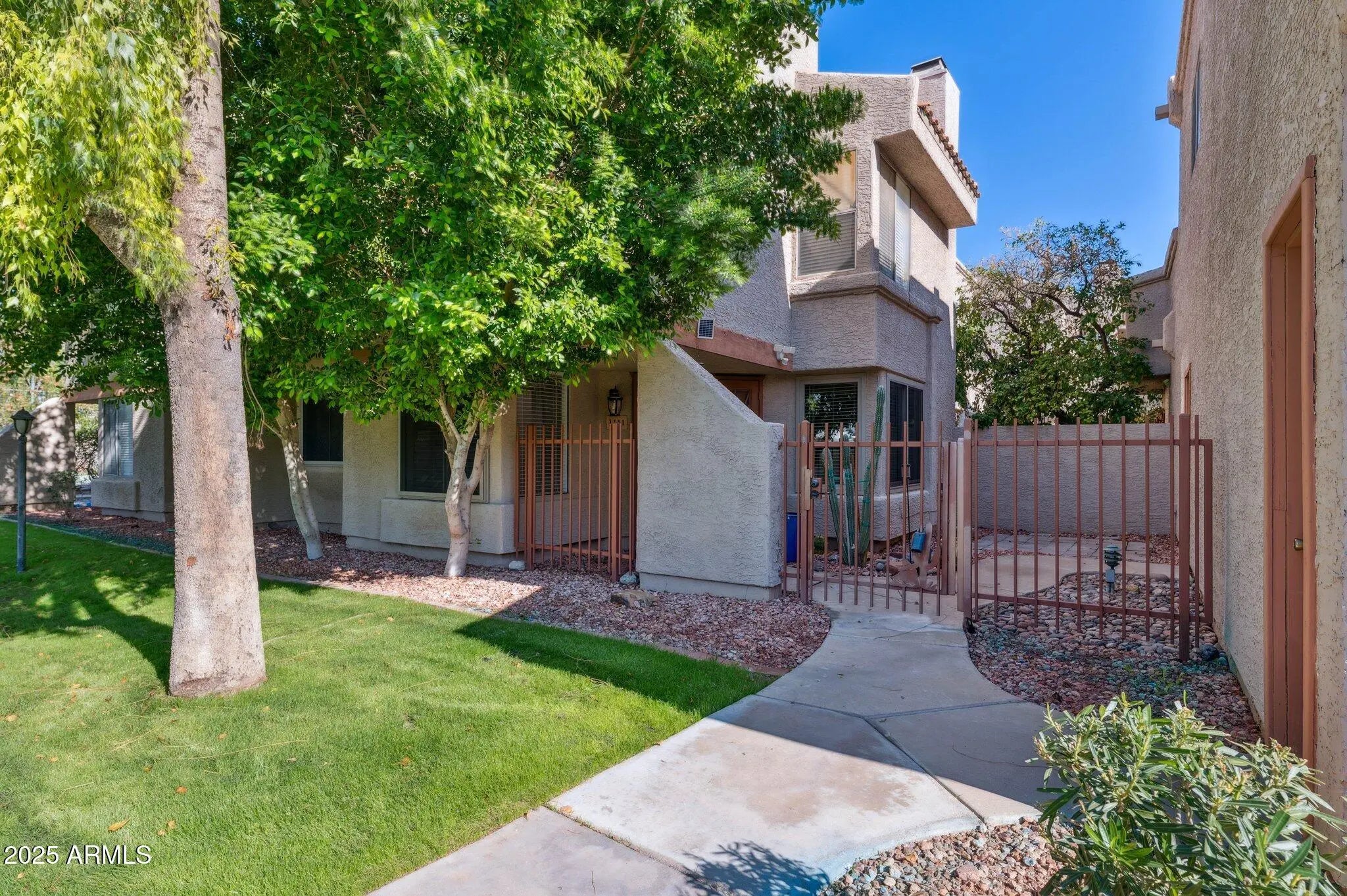 Photo of Listing #6953558