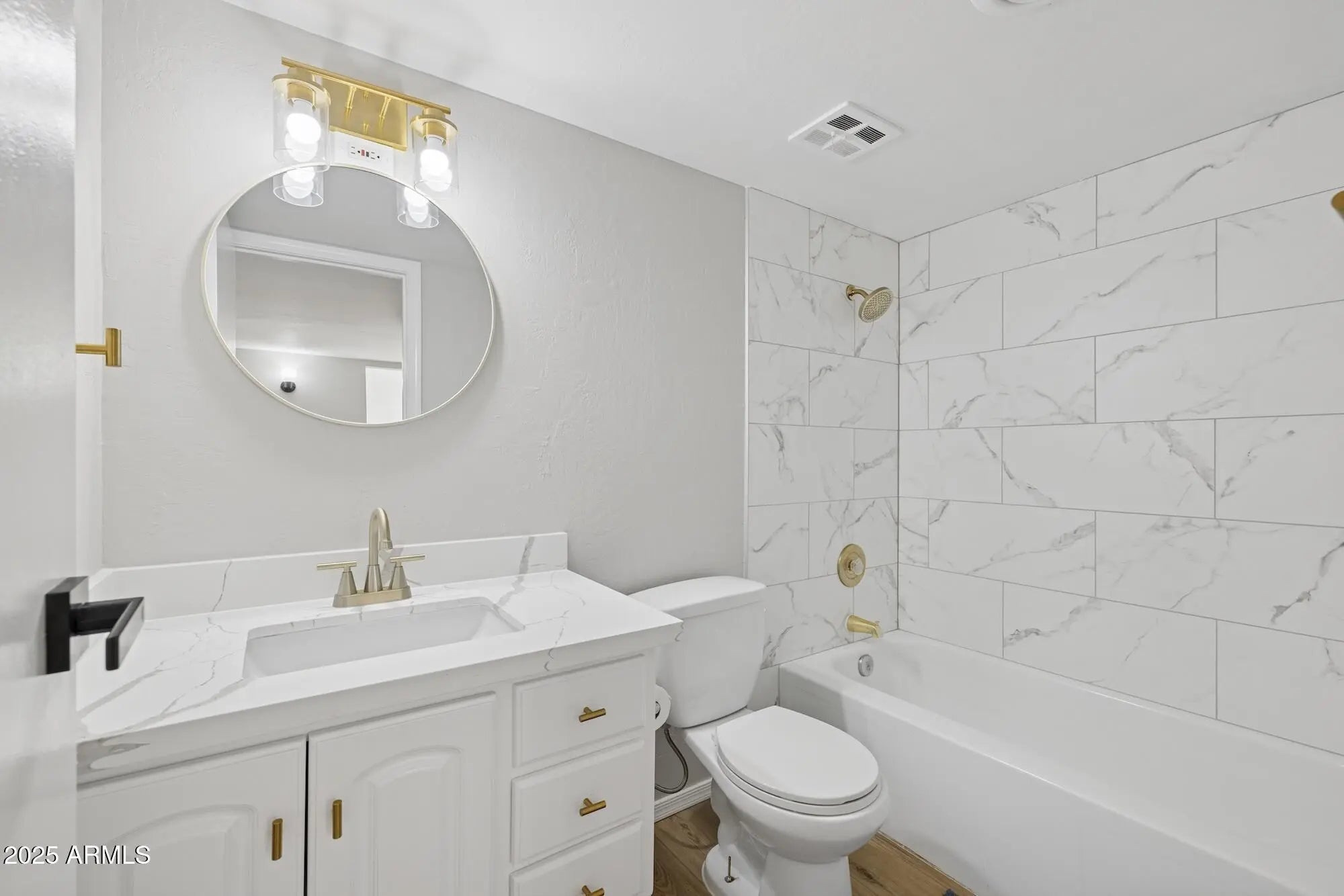 Photo of Listing #6955453