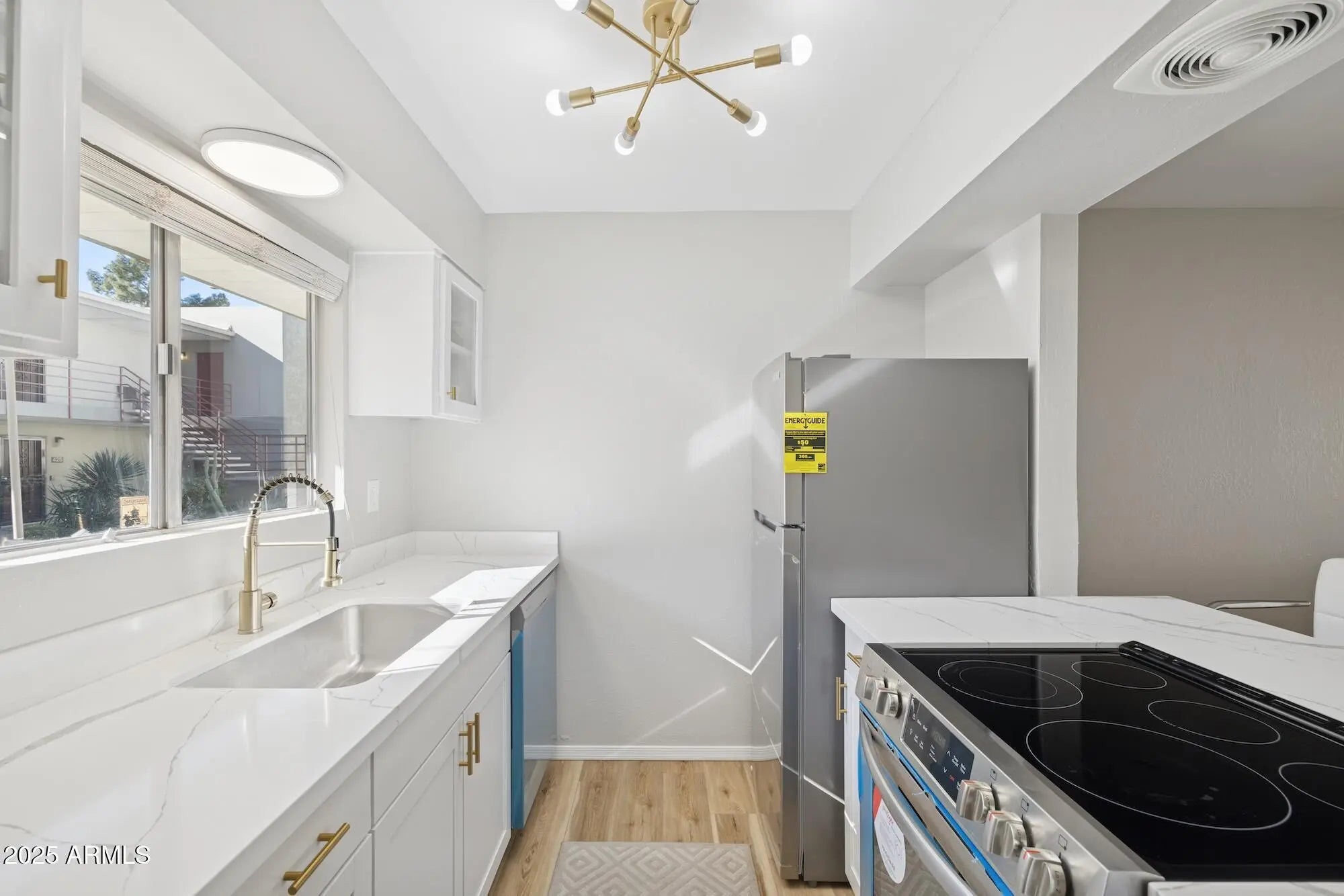 Photo of Listing #6955453