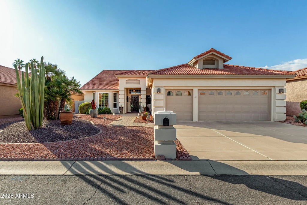 25232 S Flame Tree Drive, Sun Lakes