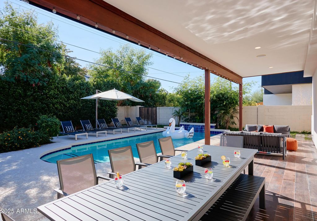3229 E Campbell Avenue, Phoenix