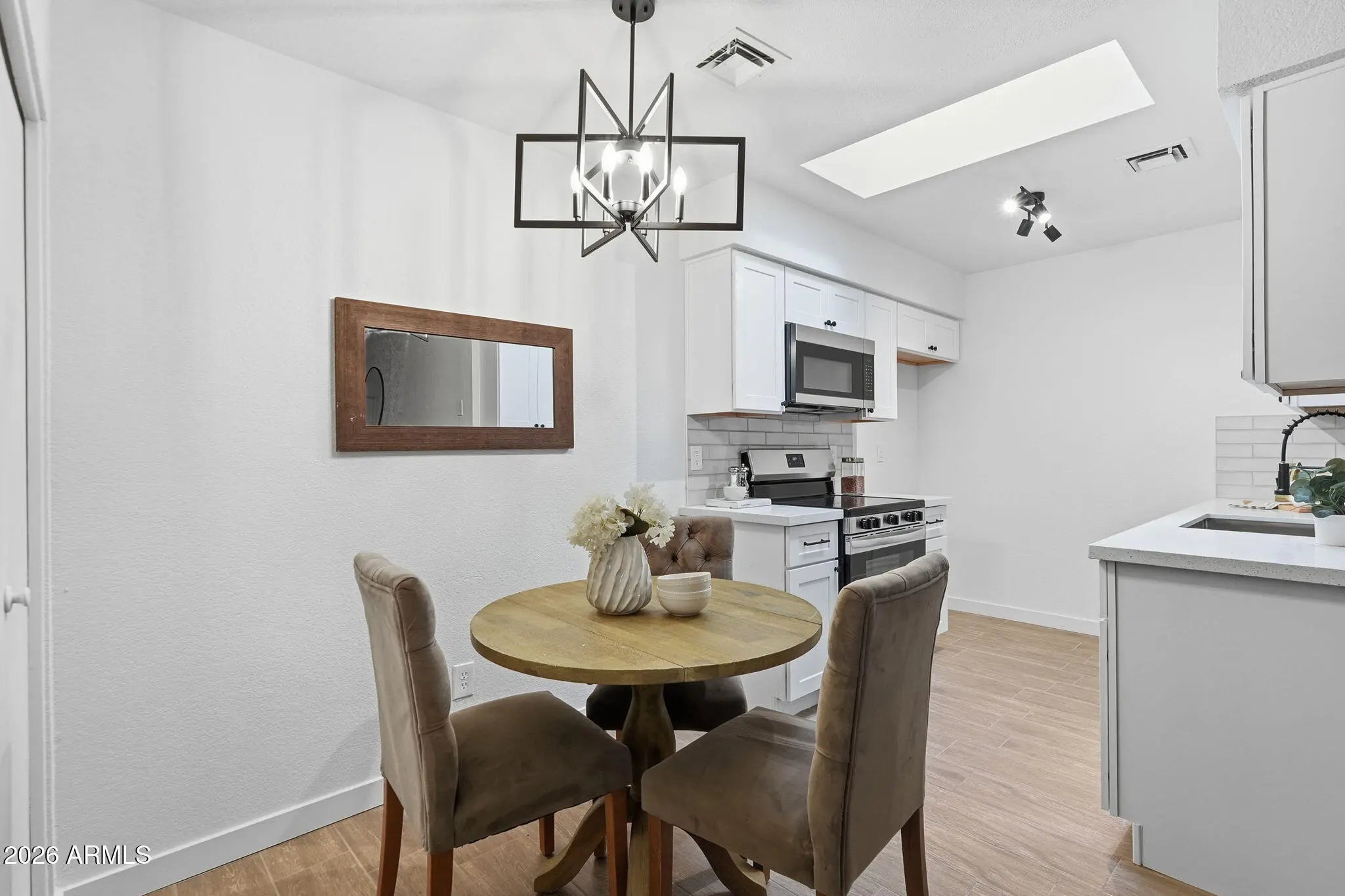 Photo of Listing #6954938