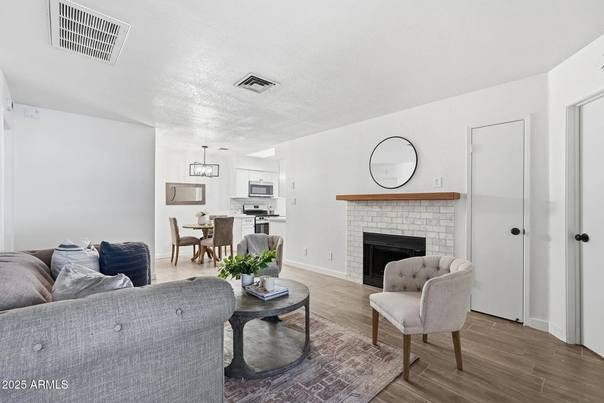 Photo of Listing #6954938