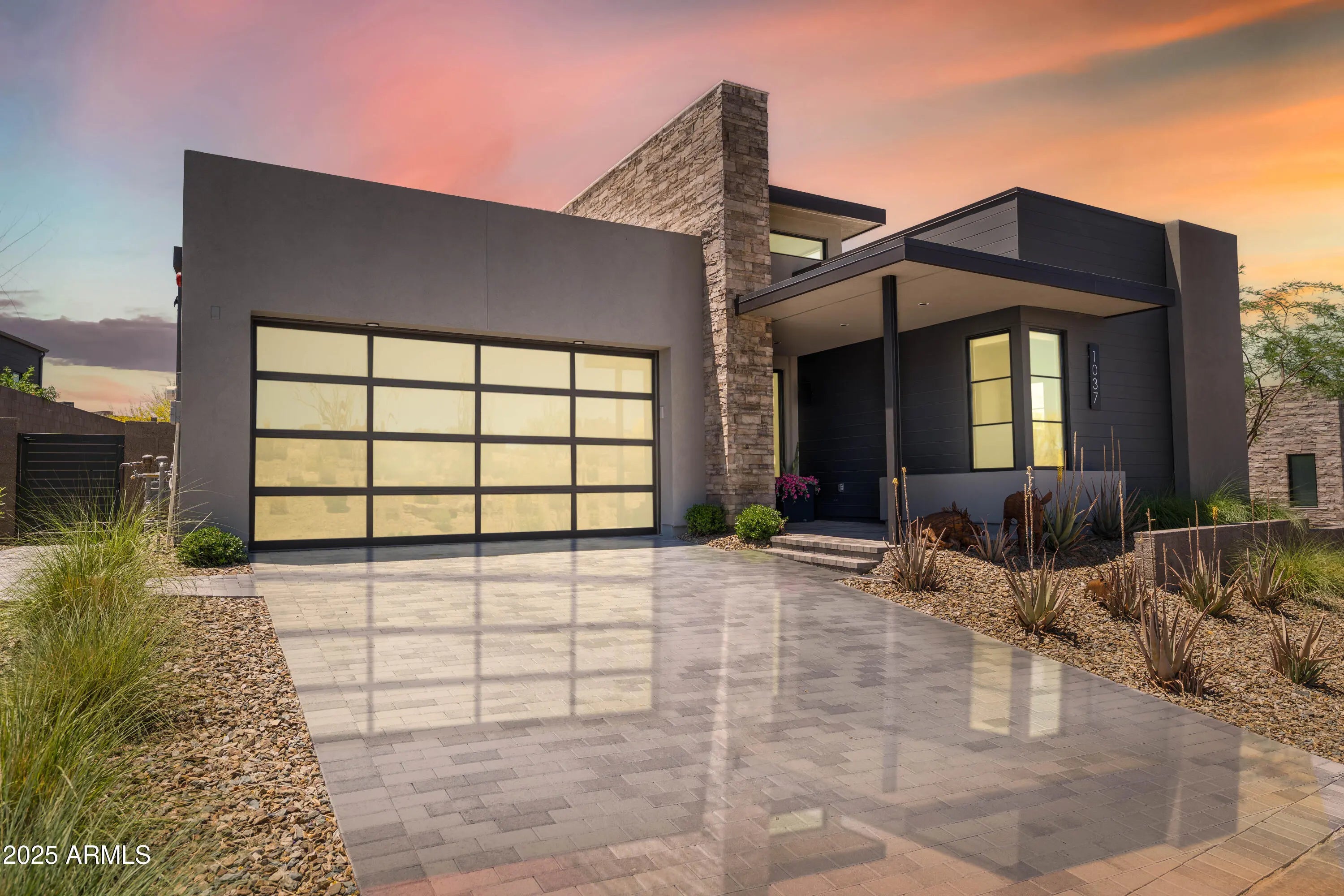 Photo of Listing #6955375