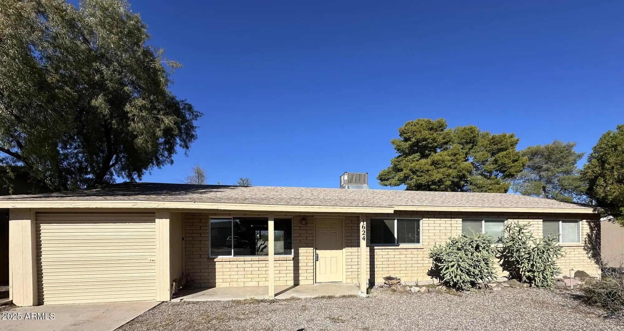 Photo of Listing #6955419