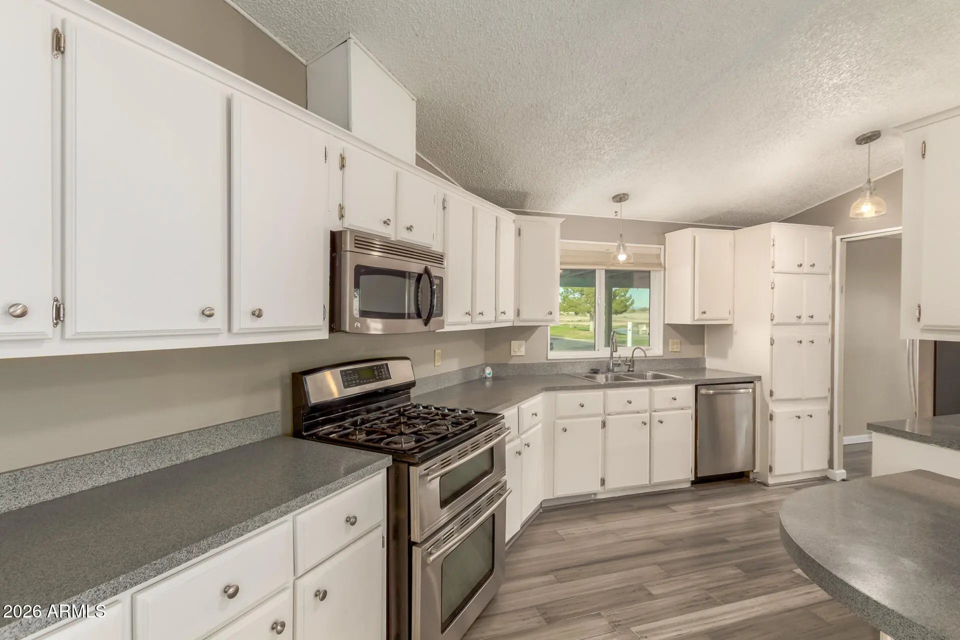 Photo of Listing #6955592