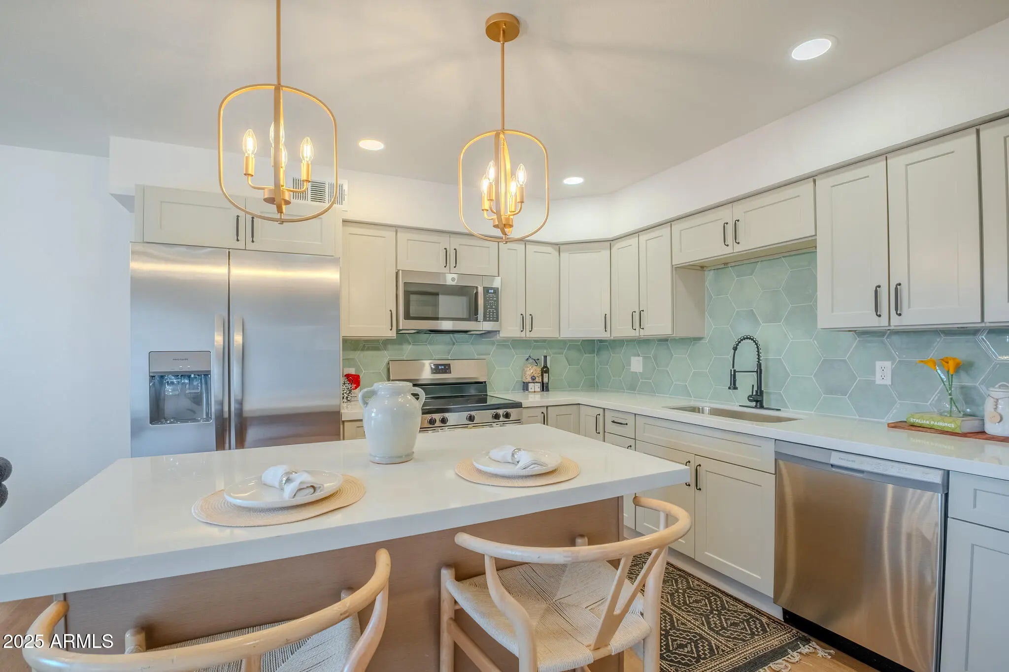 Photo of Listing #6954378