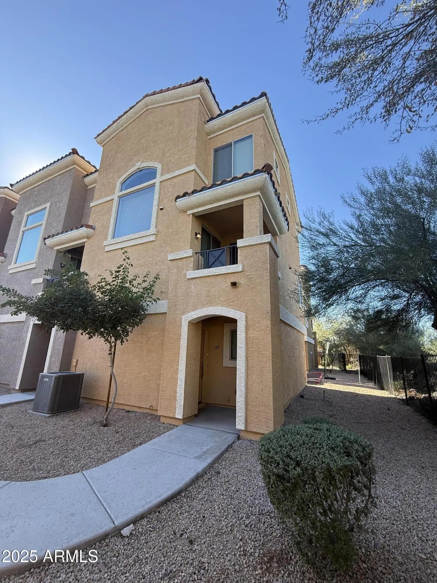 Photo of Listing #6955904