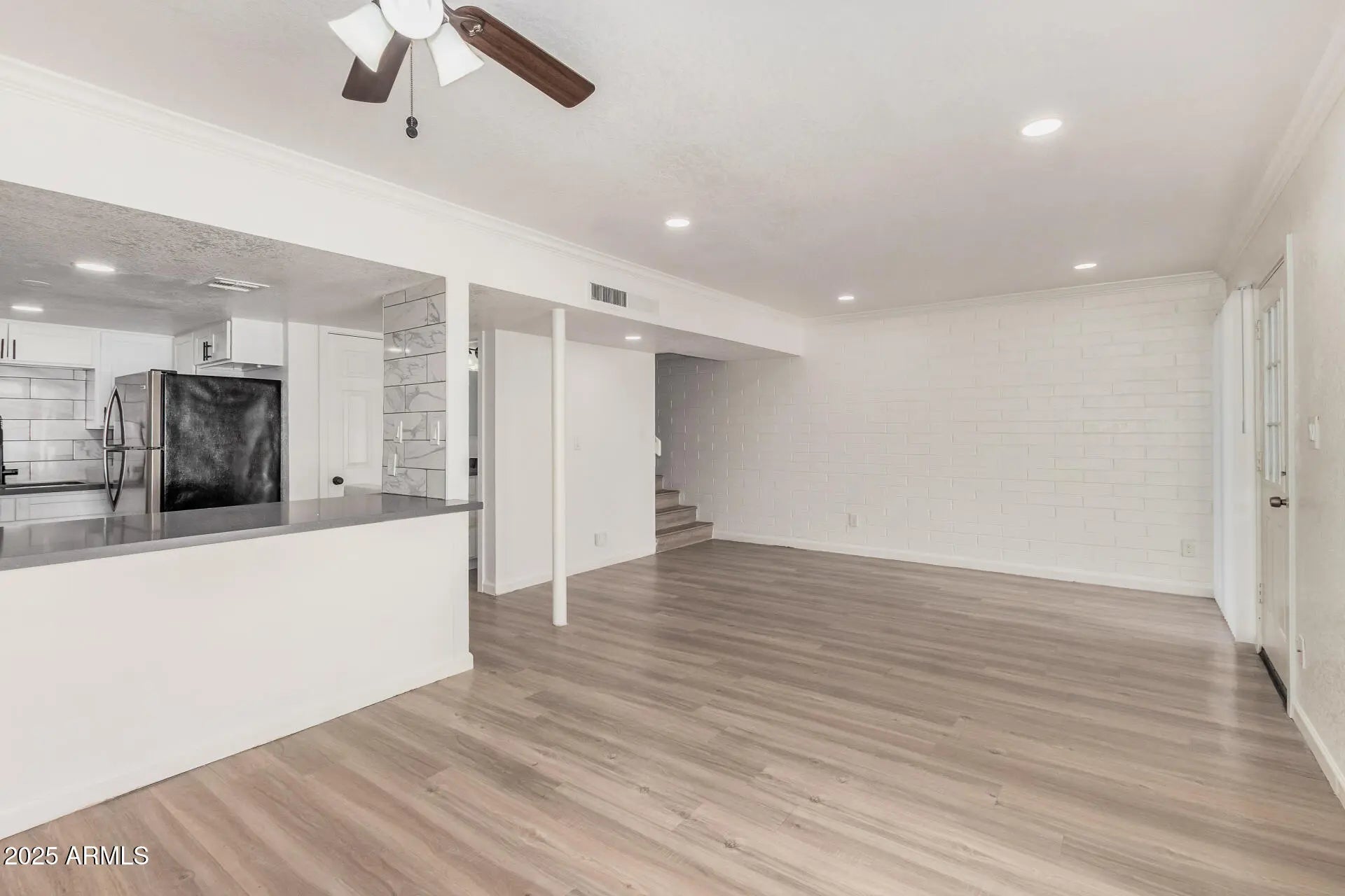 Photo of Listing #6954774