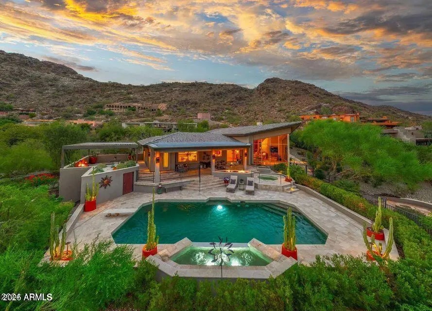 Photo of Listing #6956915