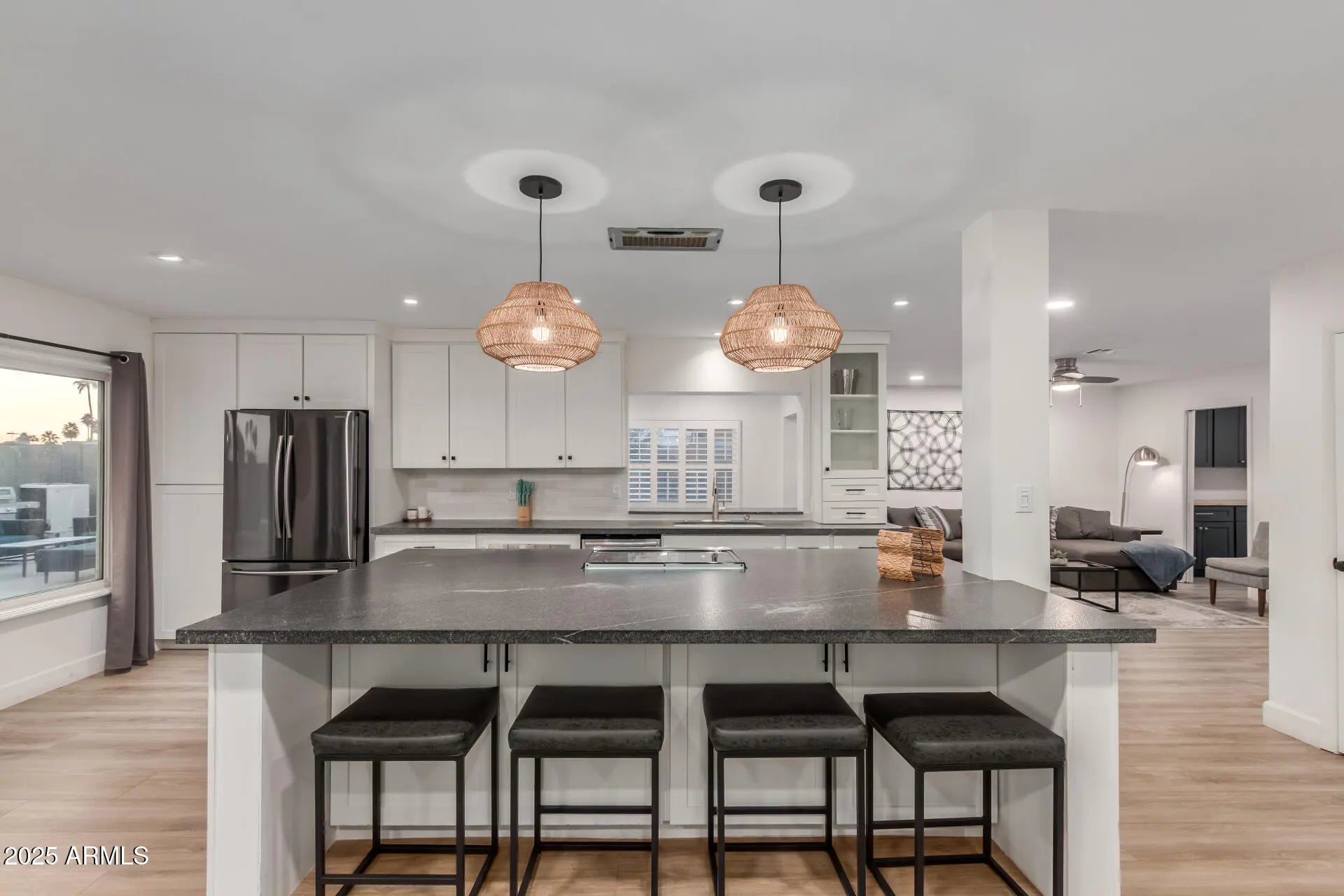 Photo of Listing #6956022