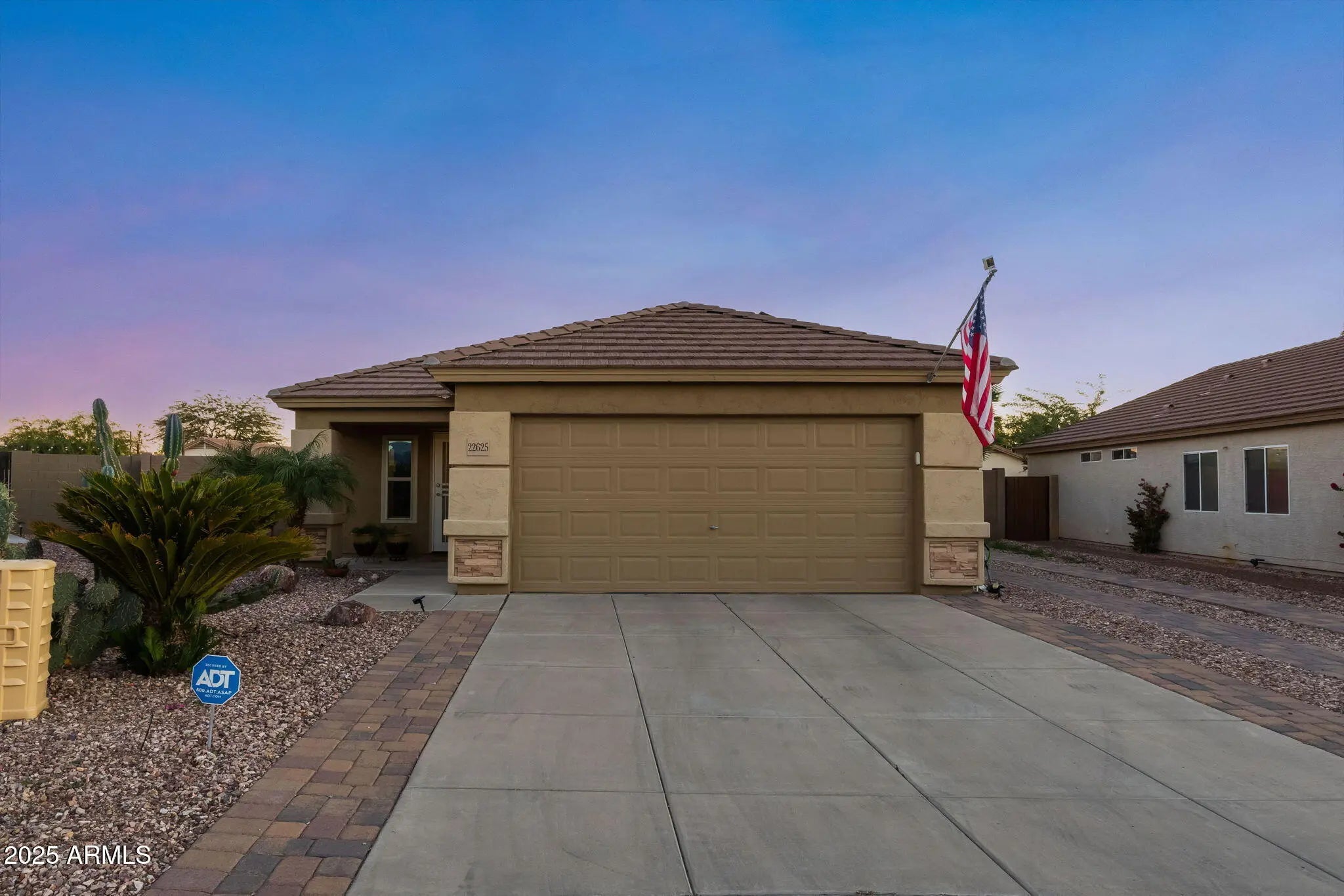 Photo of Listing #6954970