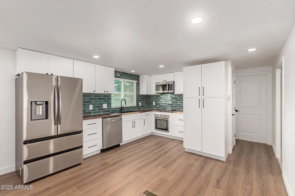 17825 N 7th Street (unit 114), Phoenix