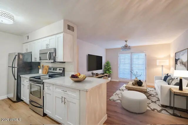 Photo of Listing #6955698