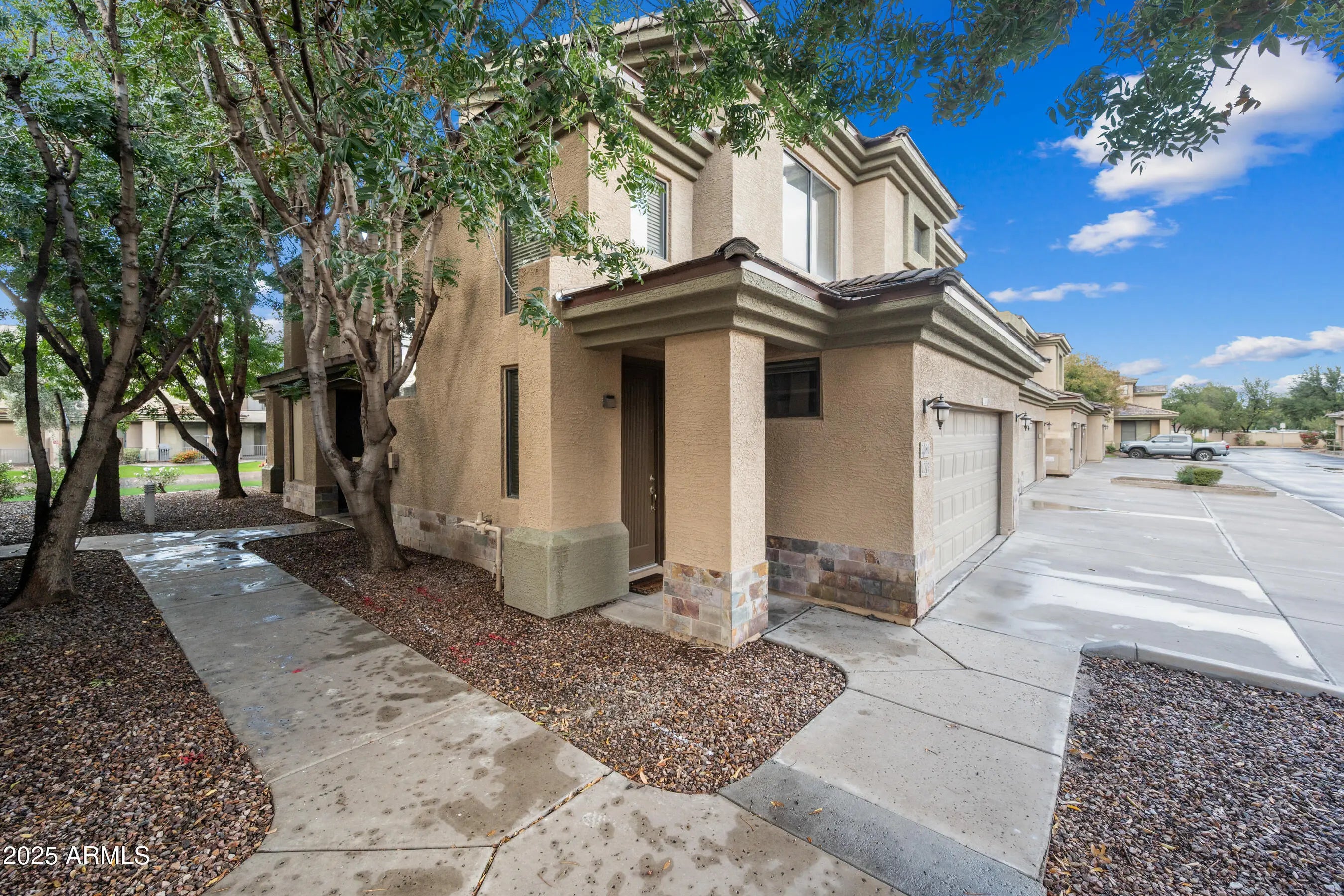 Photo of Listing #6955364