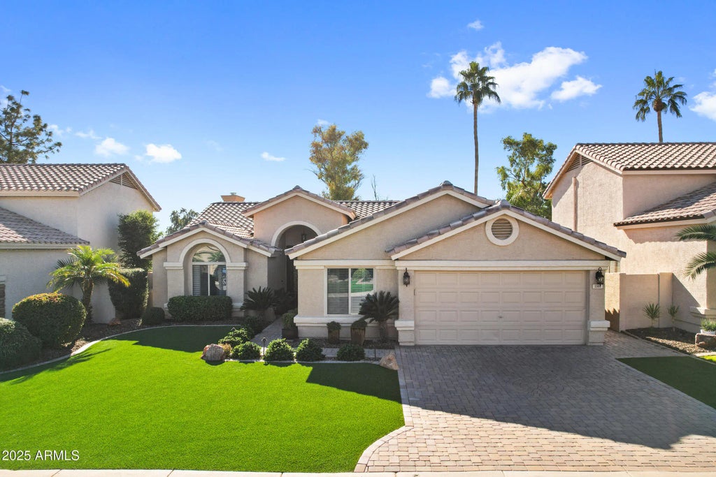 1161 W Honeysuckle Lane, Chandler