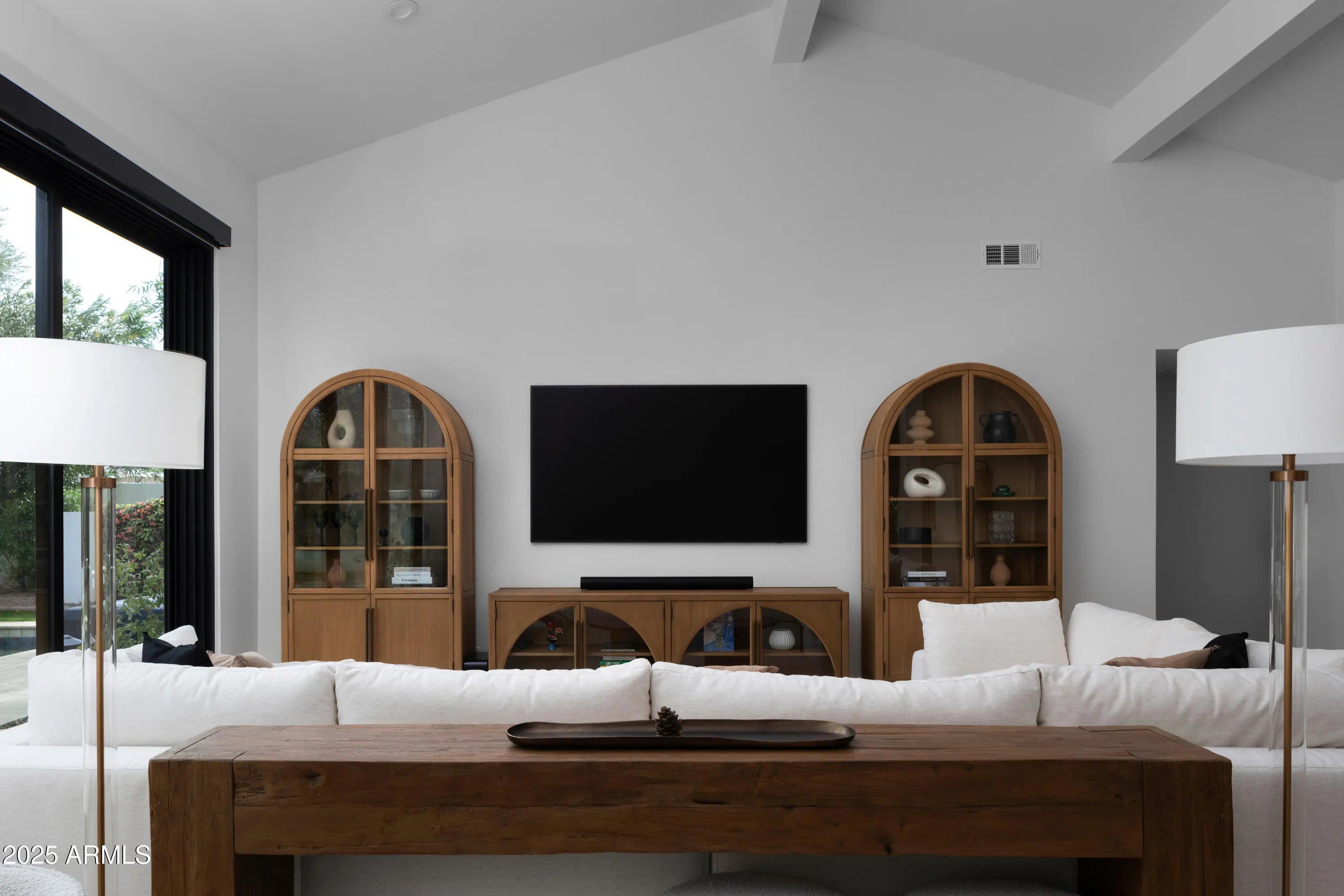 Photo of Listing #6956367