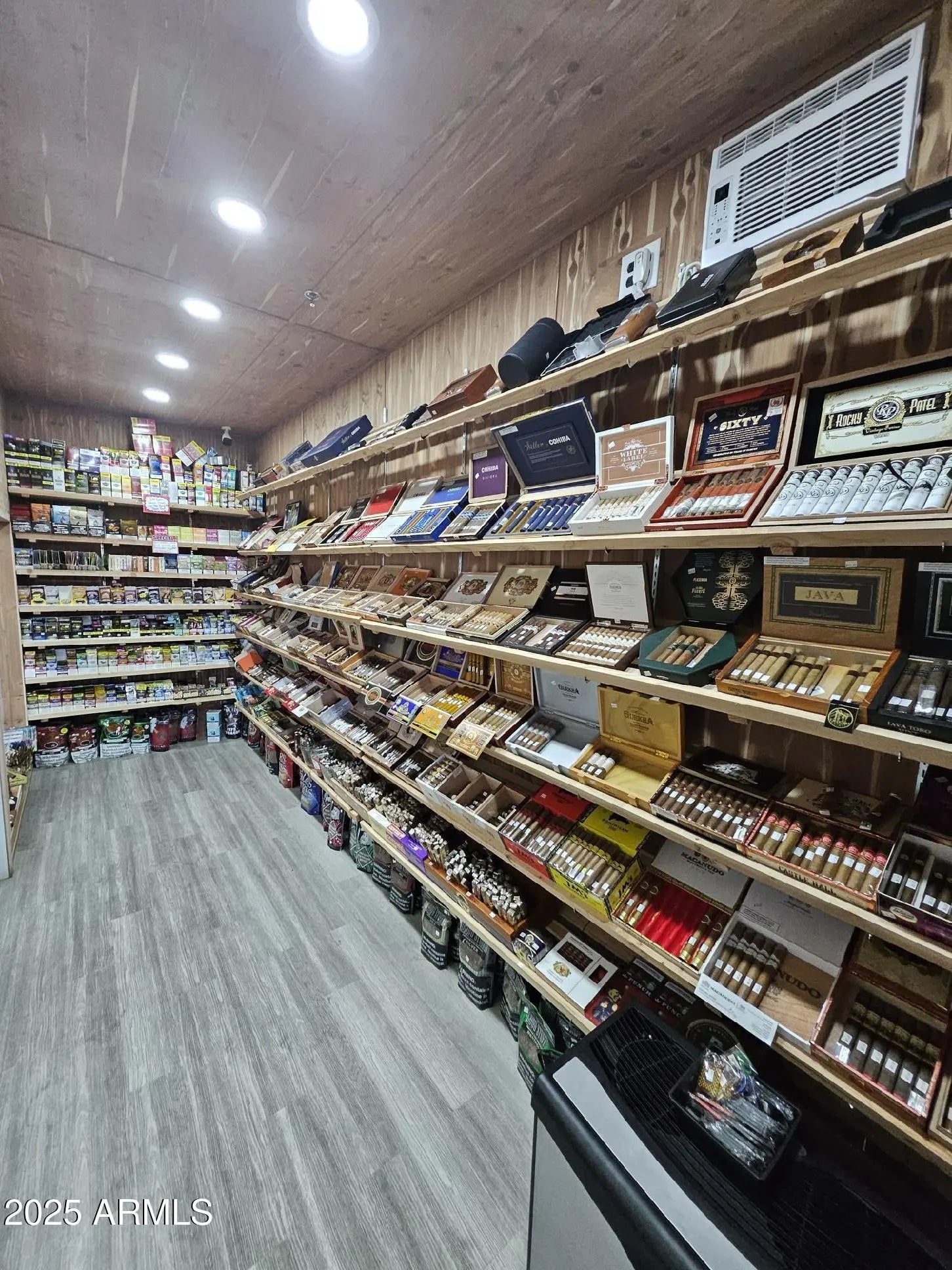 Photo of Listing #6955738