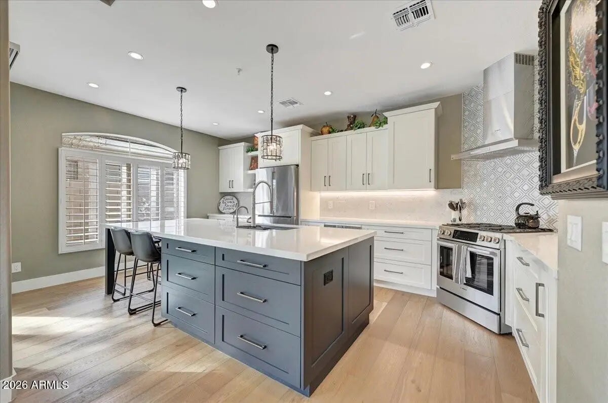 Photo of Listing #6982728