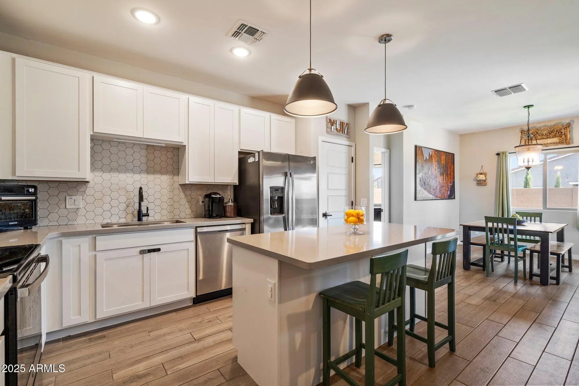 Photo of Listing #6955861