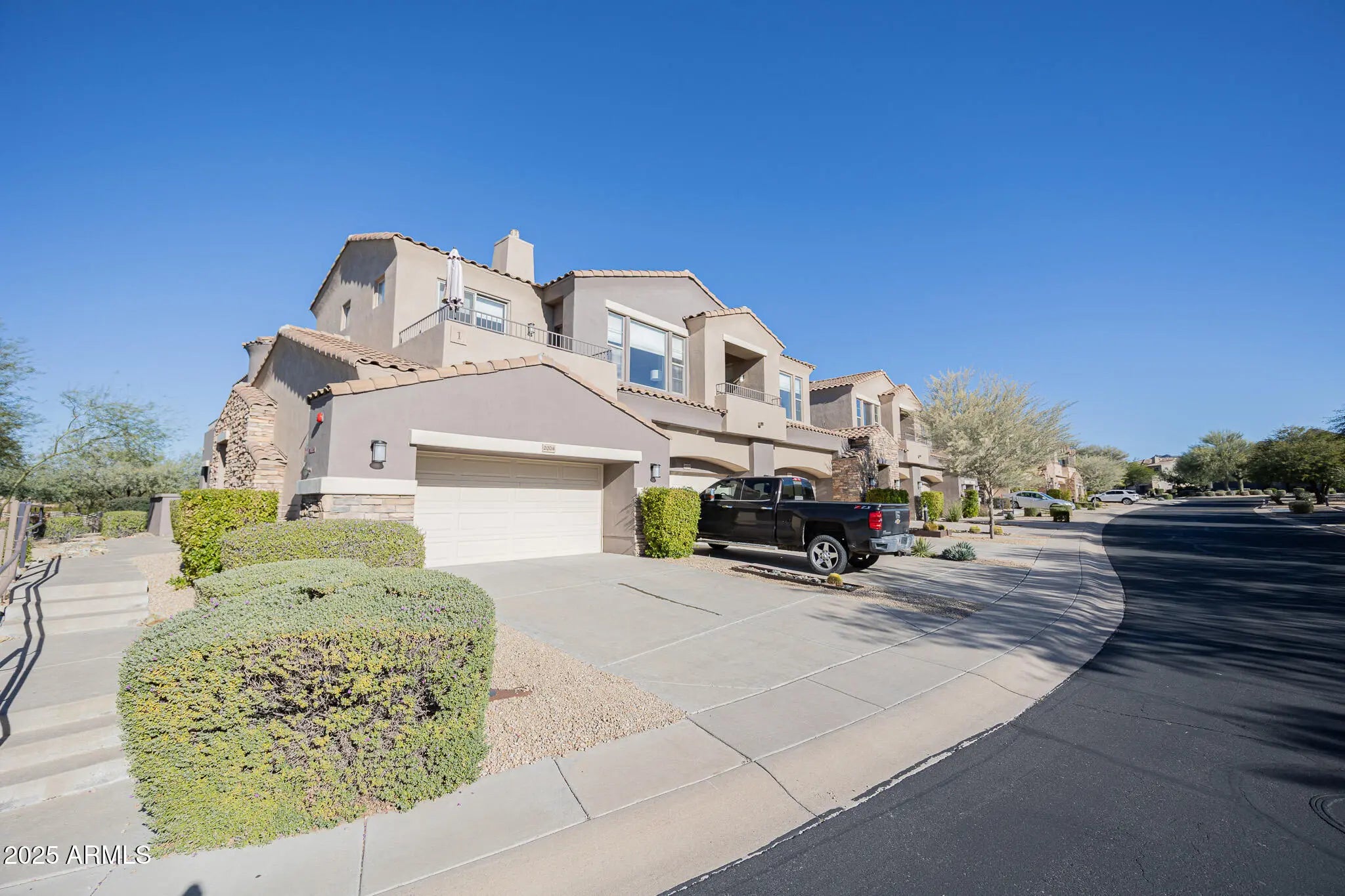 Photo of Listing #6955890