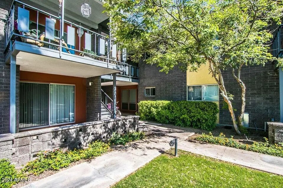 Photo of Listing #6956000