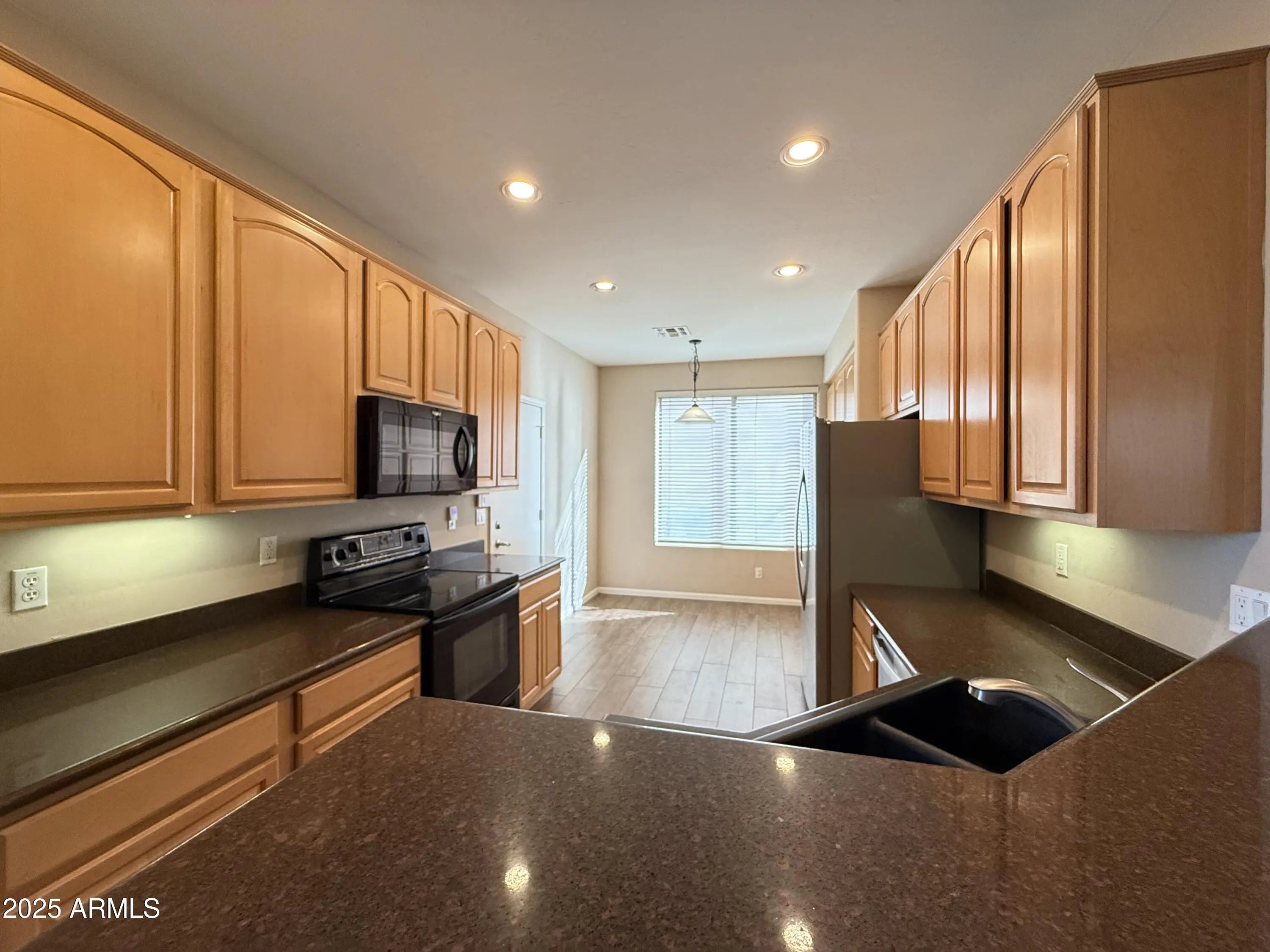 Photo of Listing #6956047