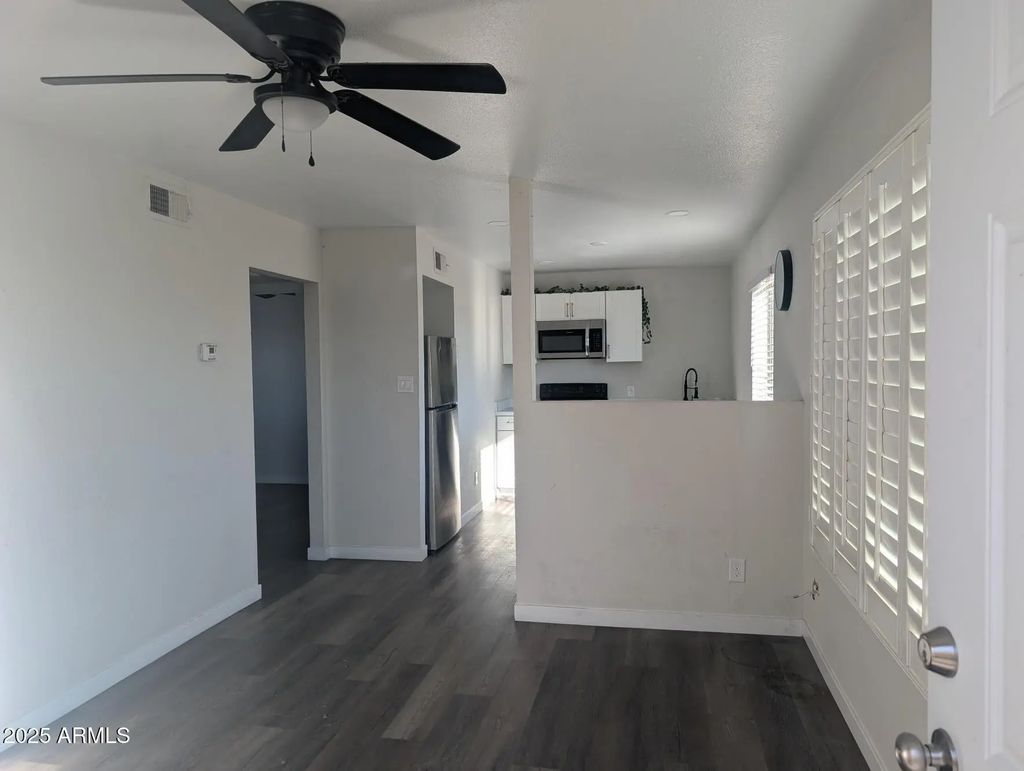 7160 N 53rd Avenue (unit Apt 2), Glendale