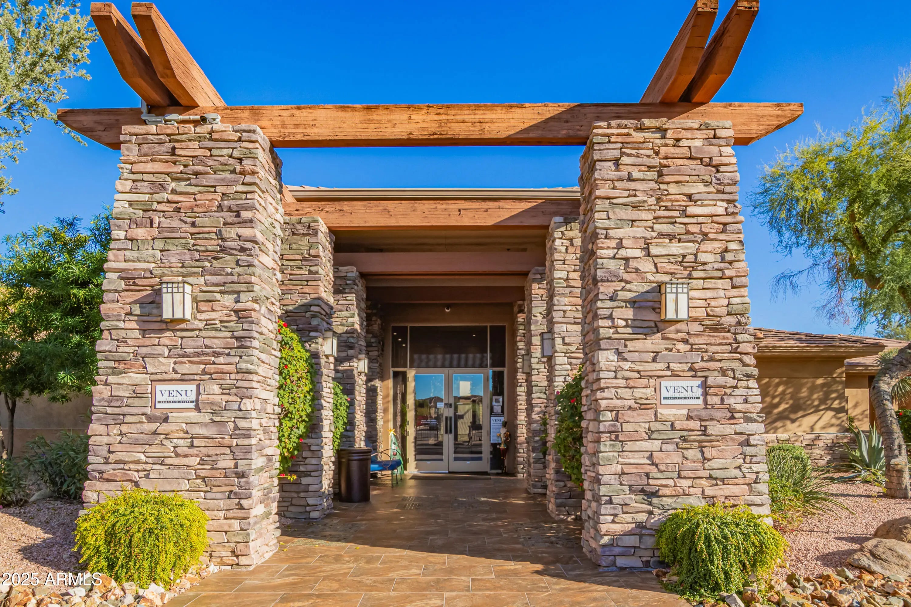 Photo of Listing #6956241