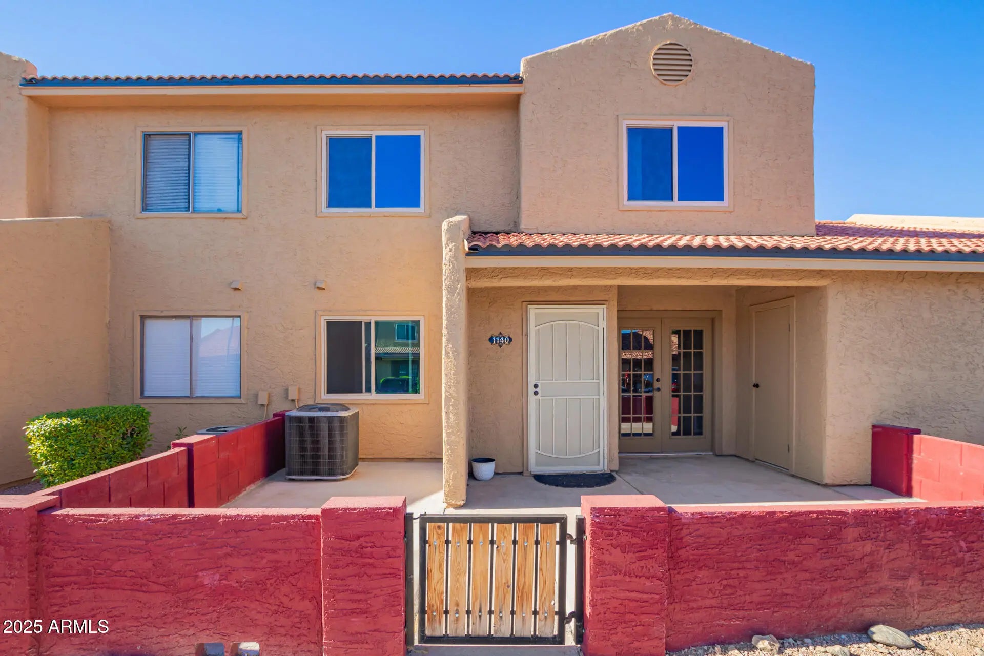 Photo of Listing #6956753