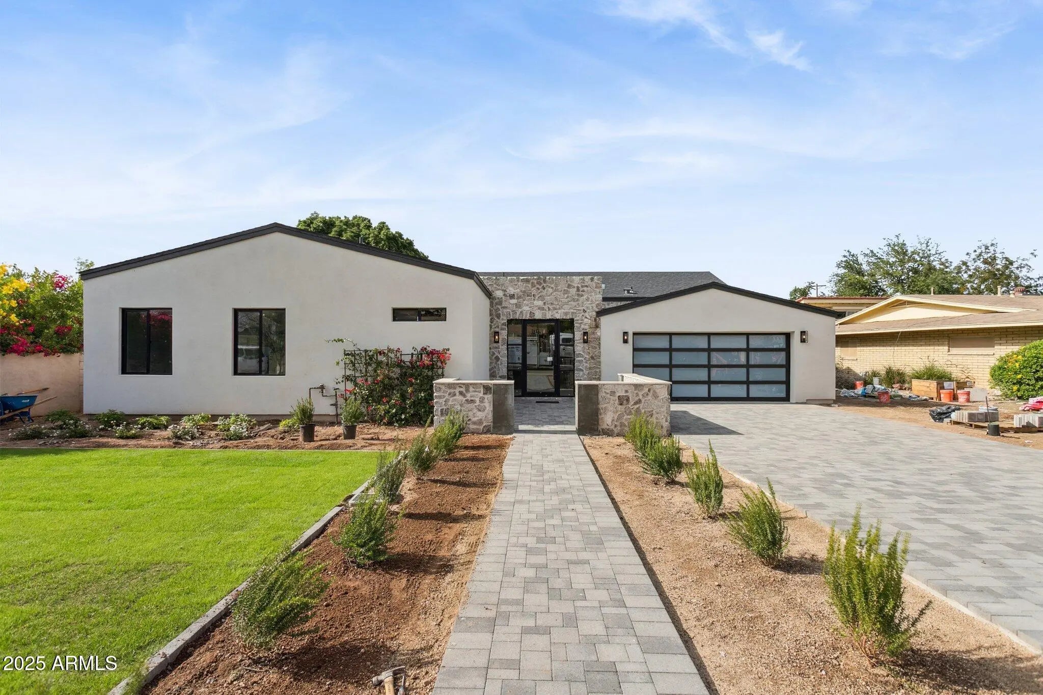 Photo of Listing #6956804