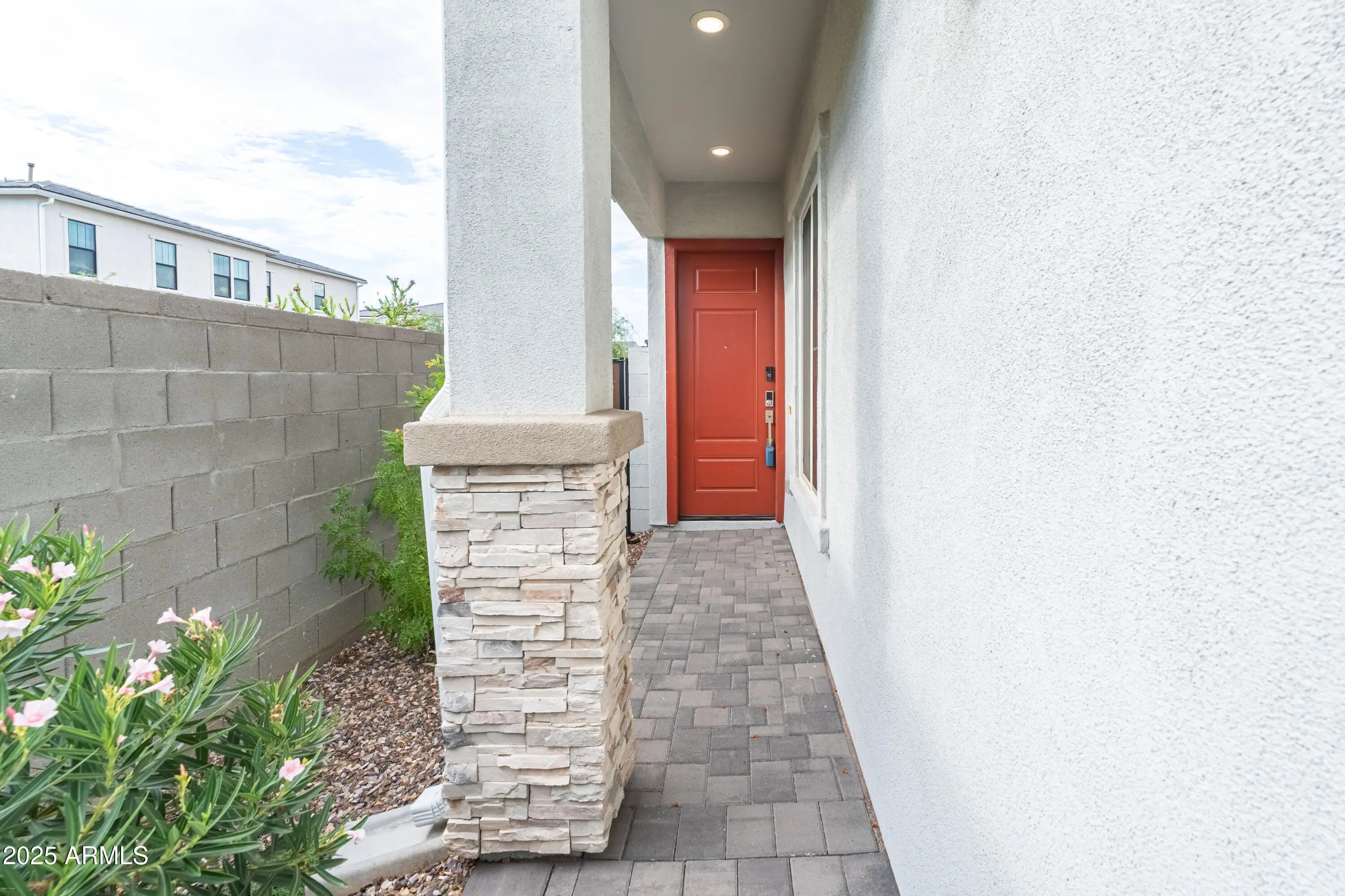 Photo of Listing #6956662