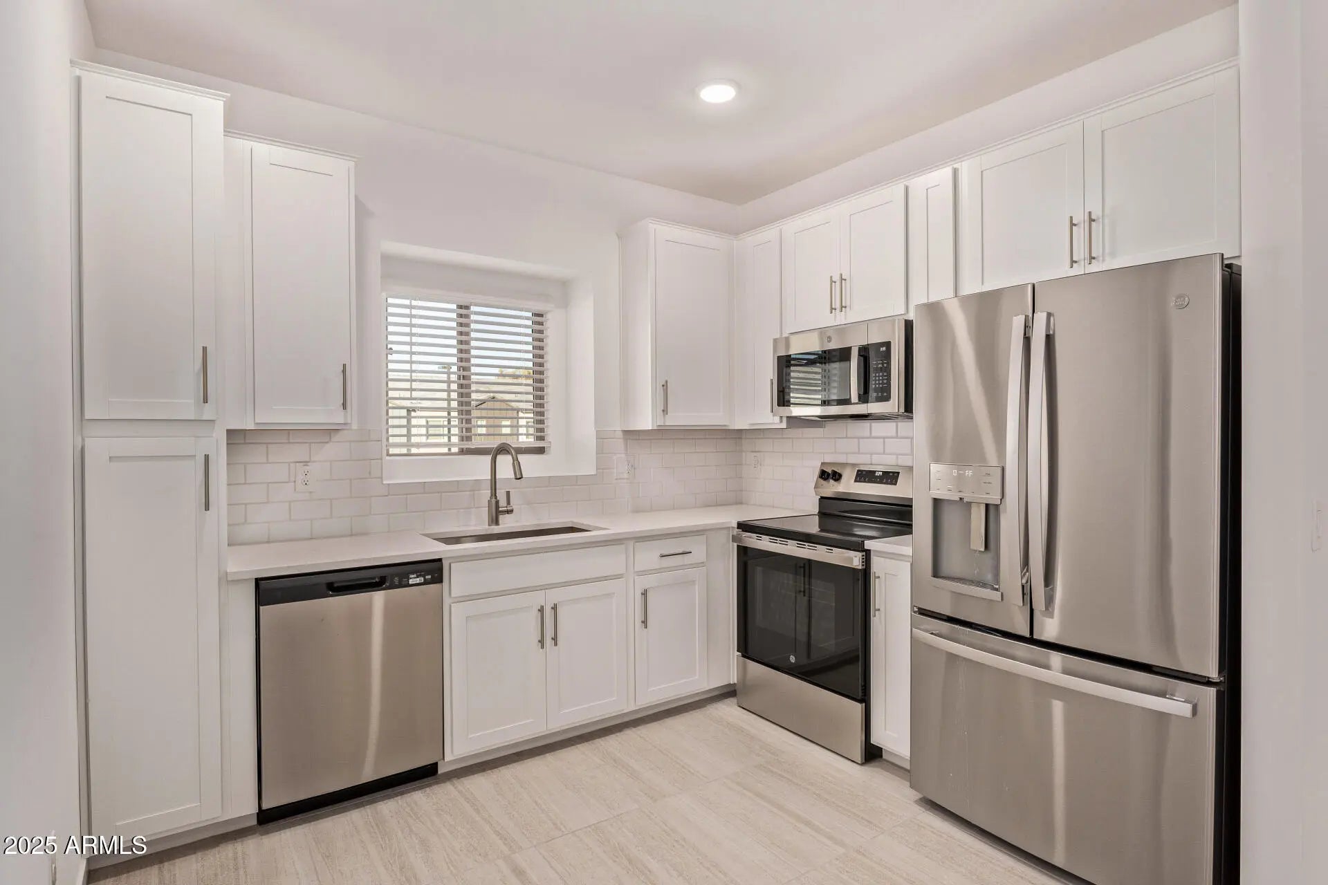 Photo of Listing #6956683