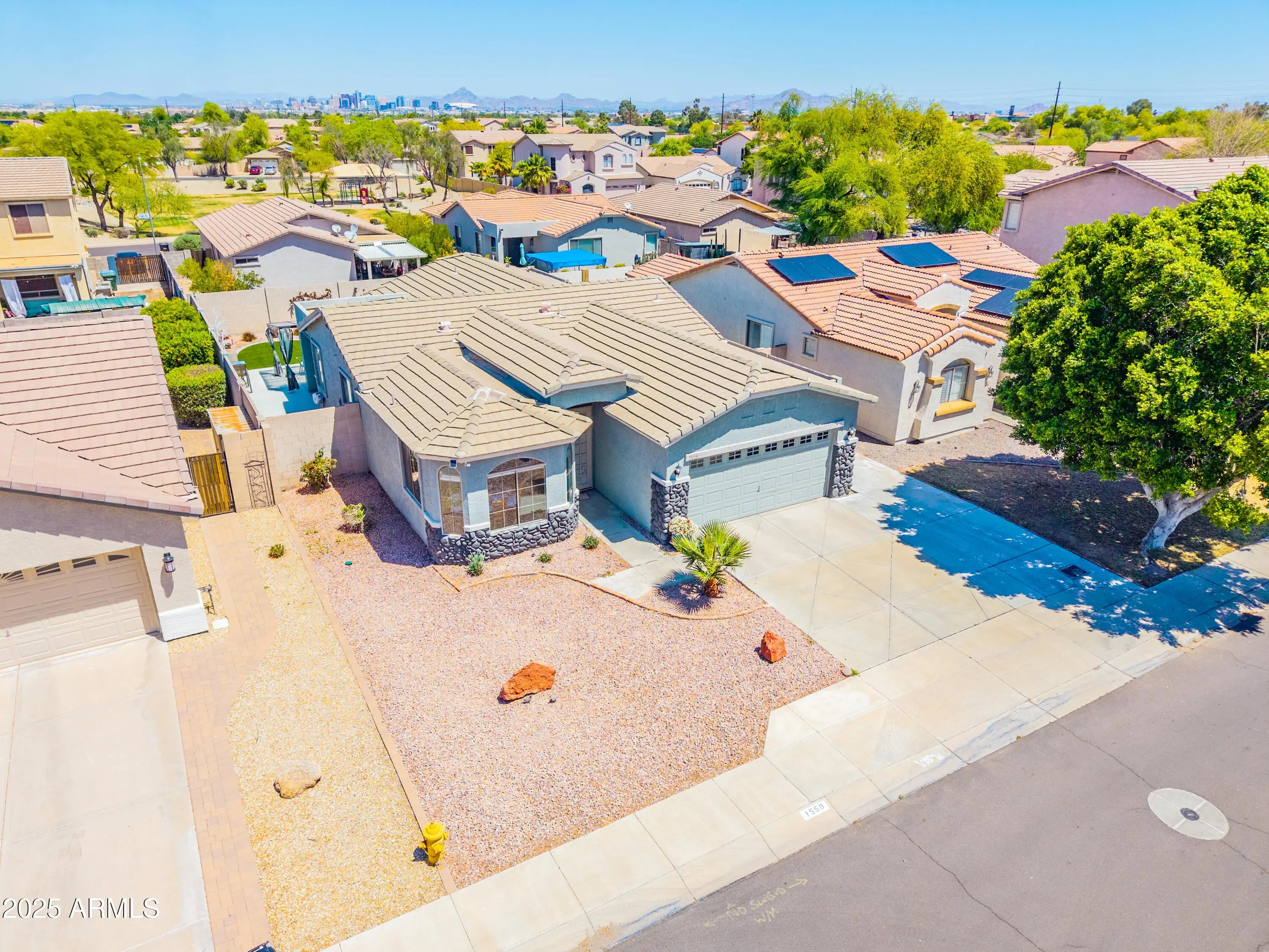 Photo of Listing #6956690