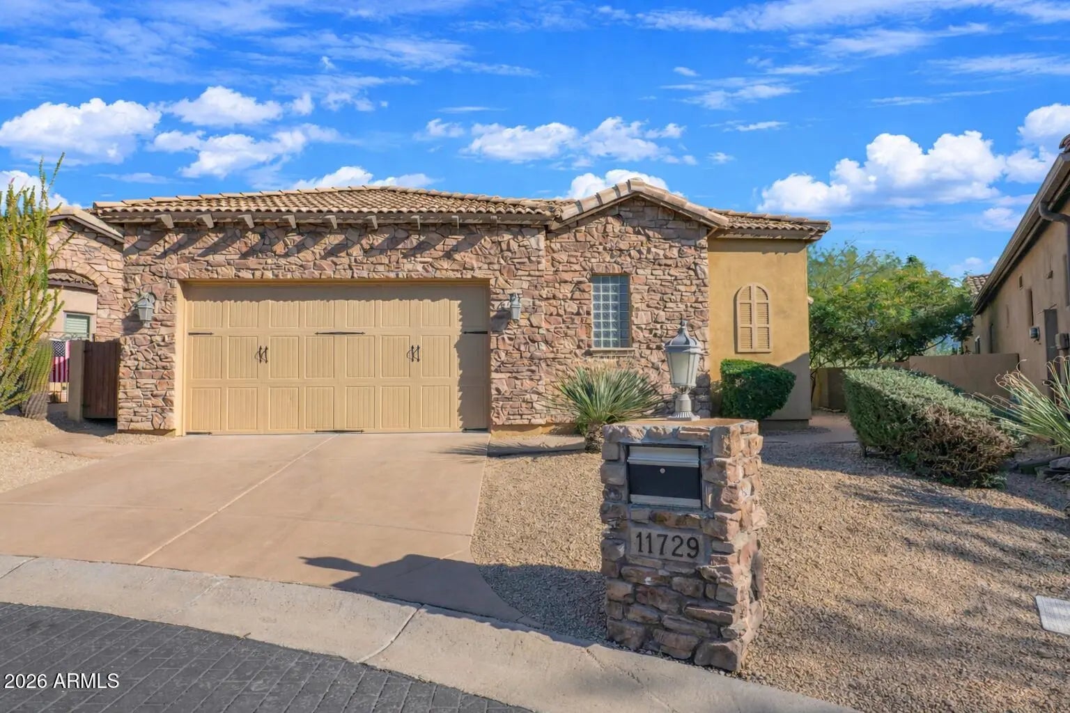 Photo of Listing #6956873