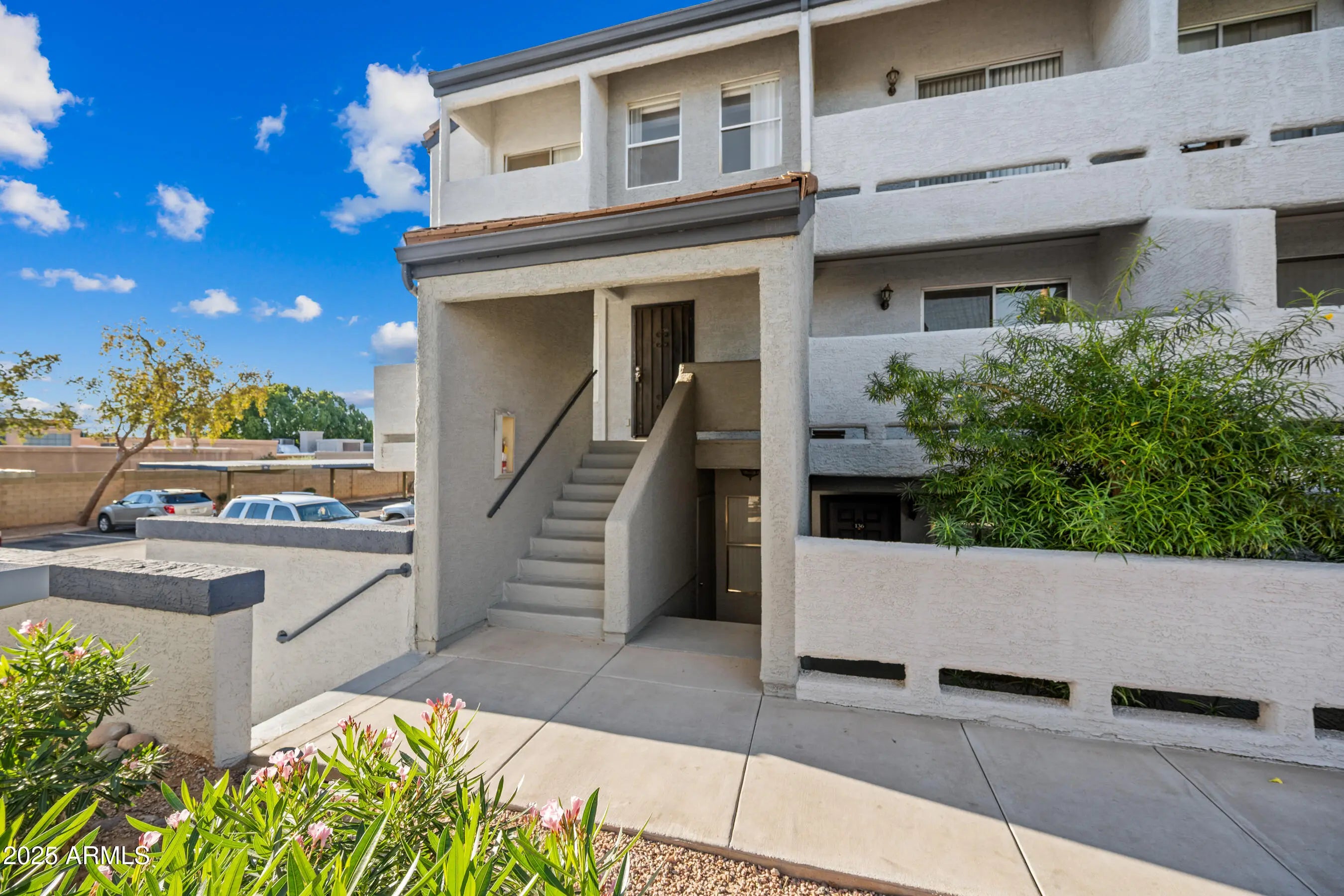 Photo of Listing #6956958