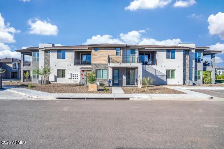 Photo of Listing #6957265