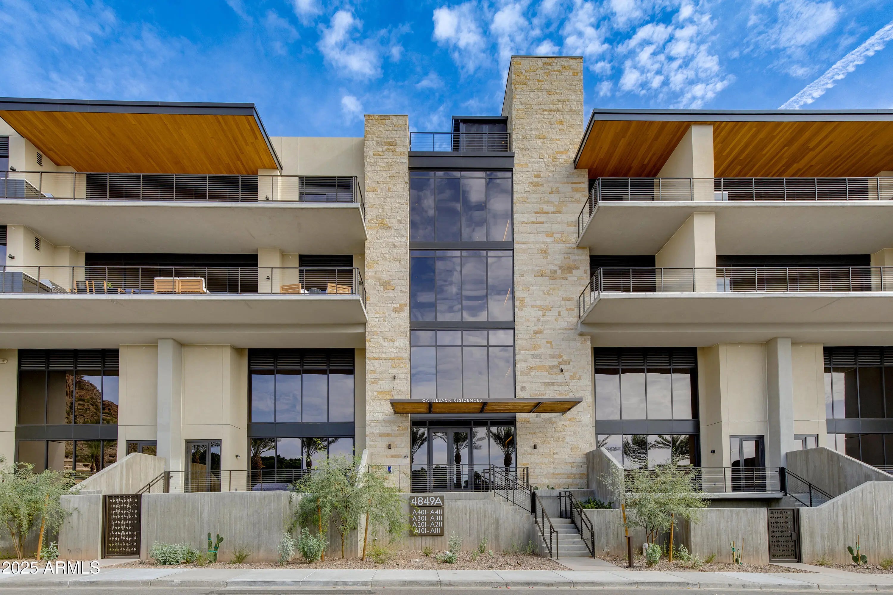 Photo of Listing #6956894