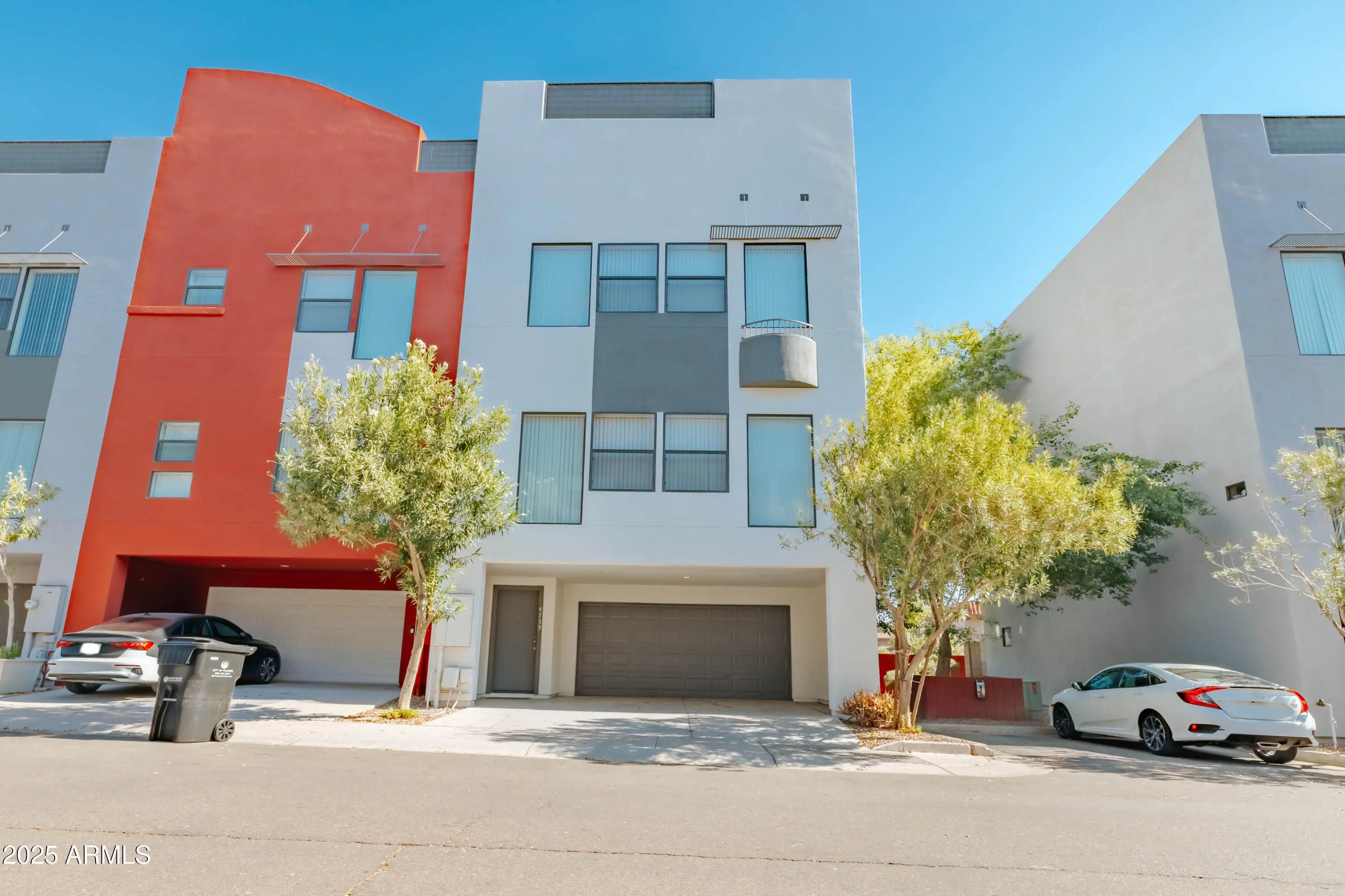 Photo of Listing #6957412