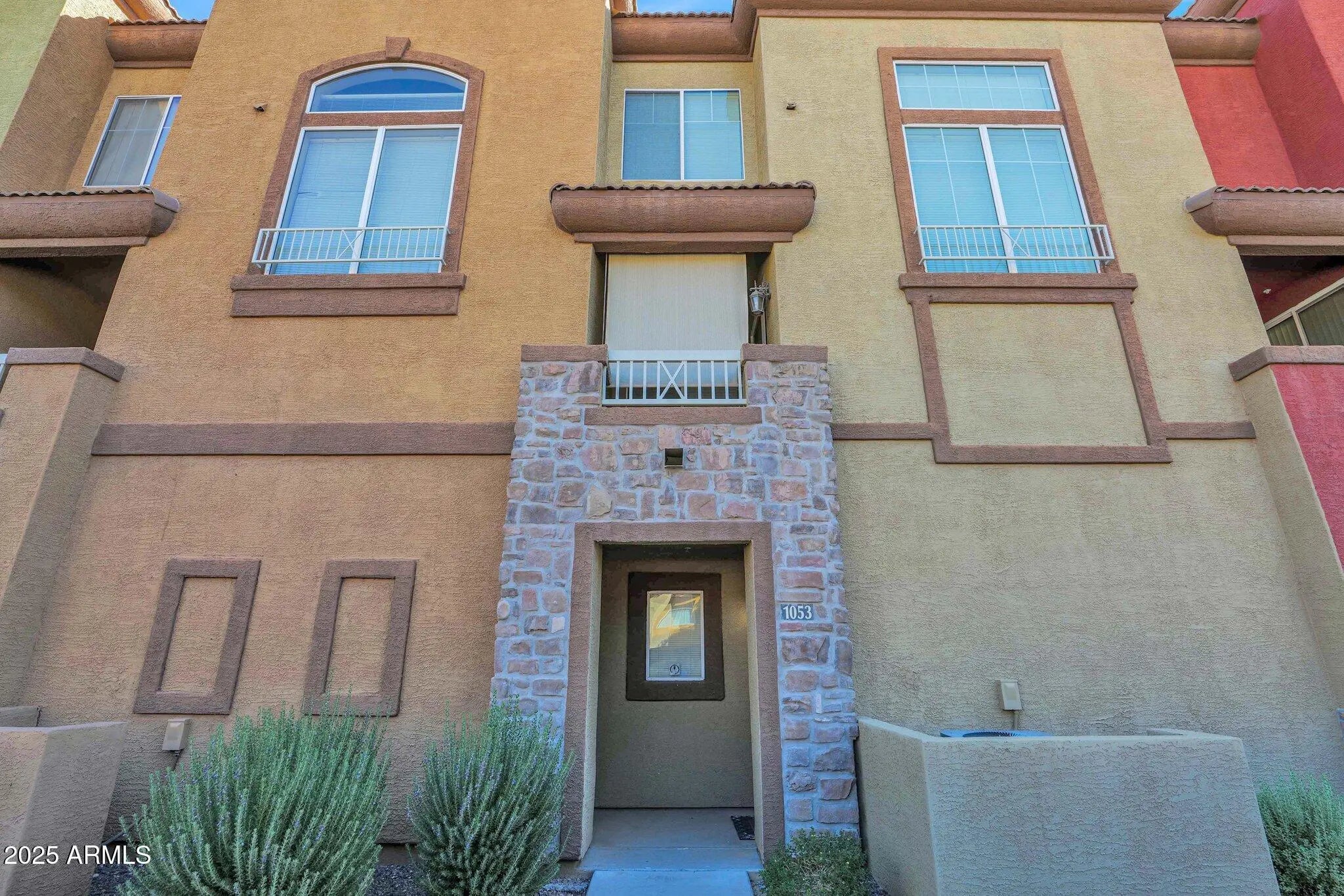 Photo of Listing #6957895