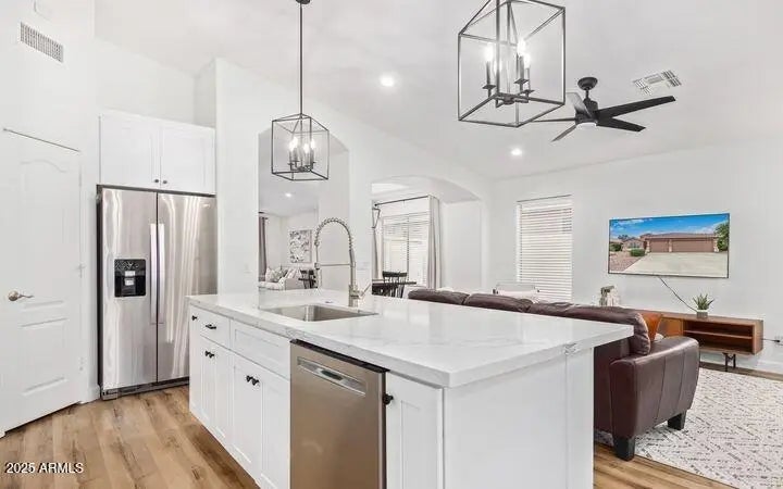 Photo of Listing #6960011