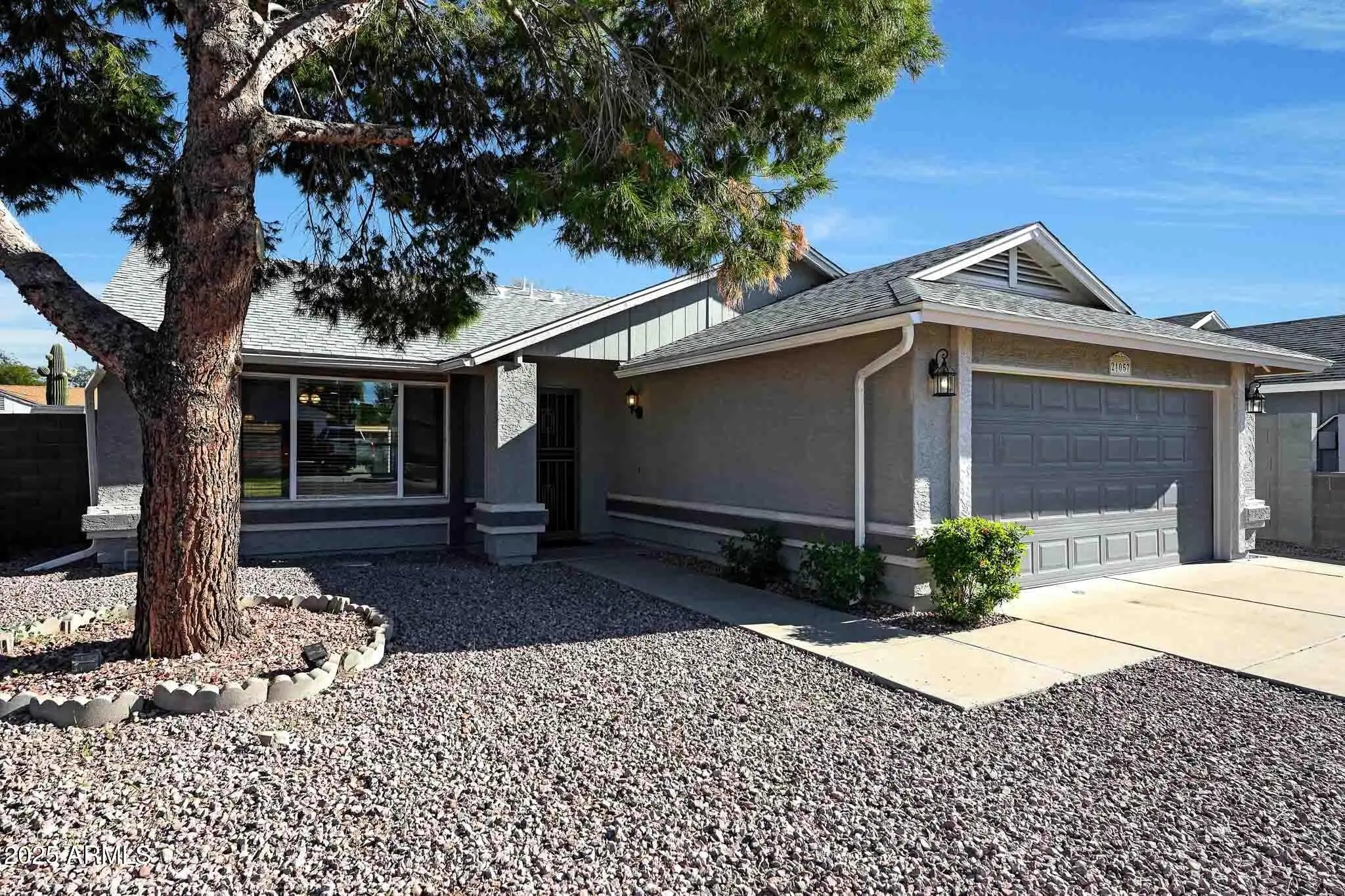 Photo of Listing #6957491