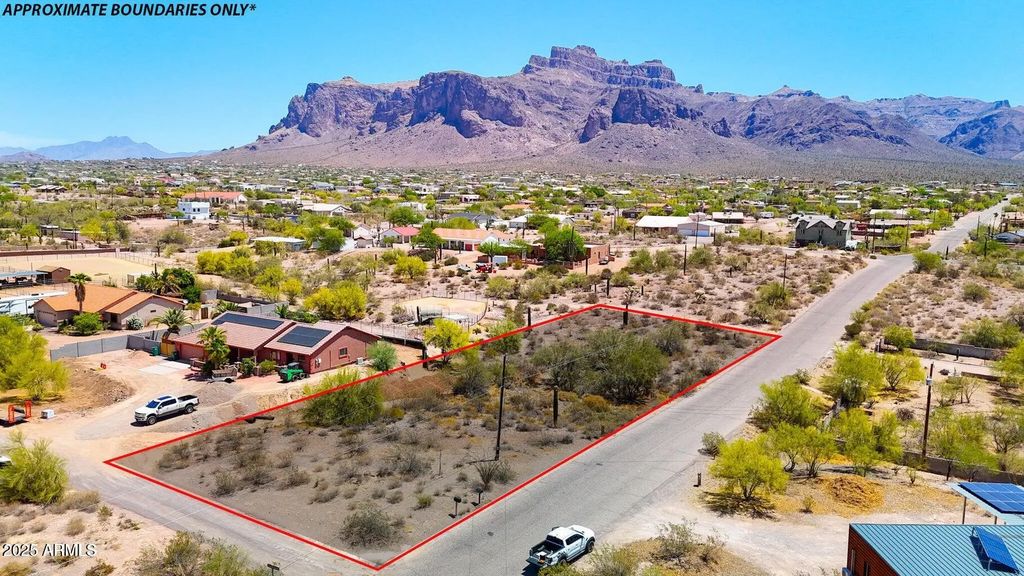 N Roadrunner Rd 1 Acre -- (unit -), Apache Junction