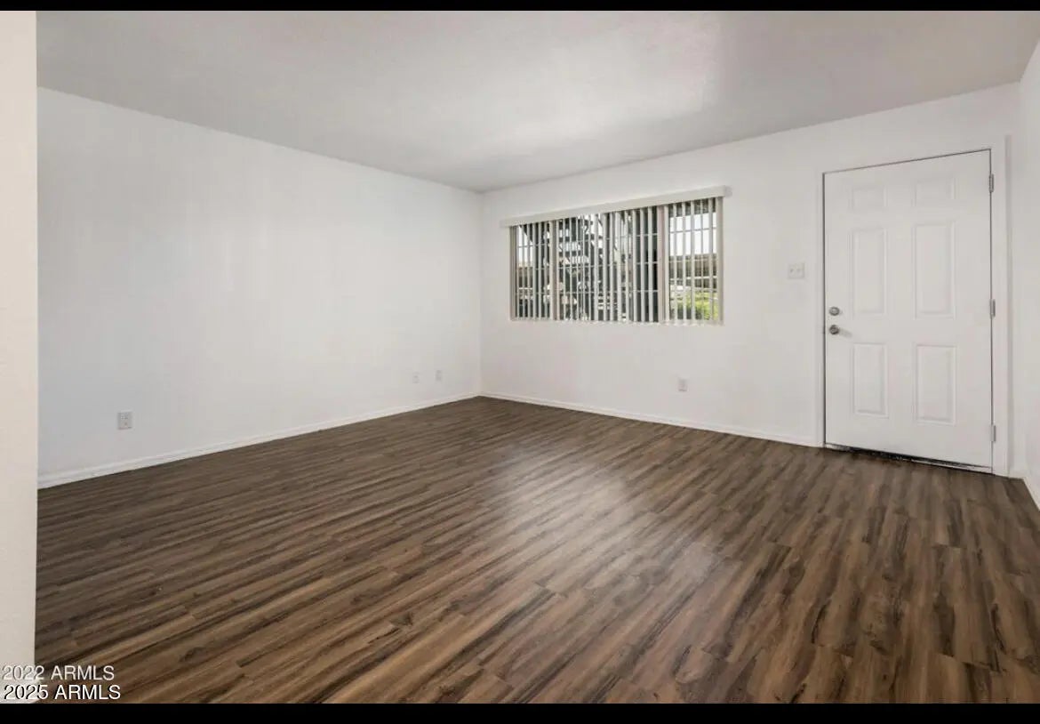 Photo of Listing #6957531