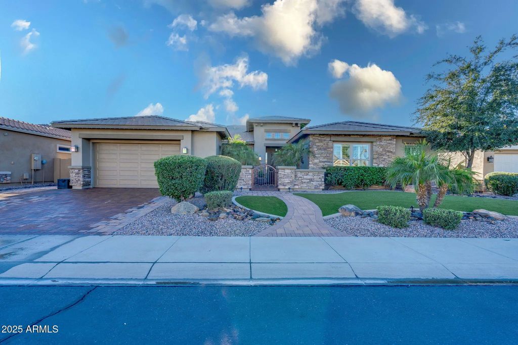 3781 E Chestnut Lane, Gilbert